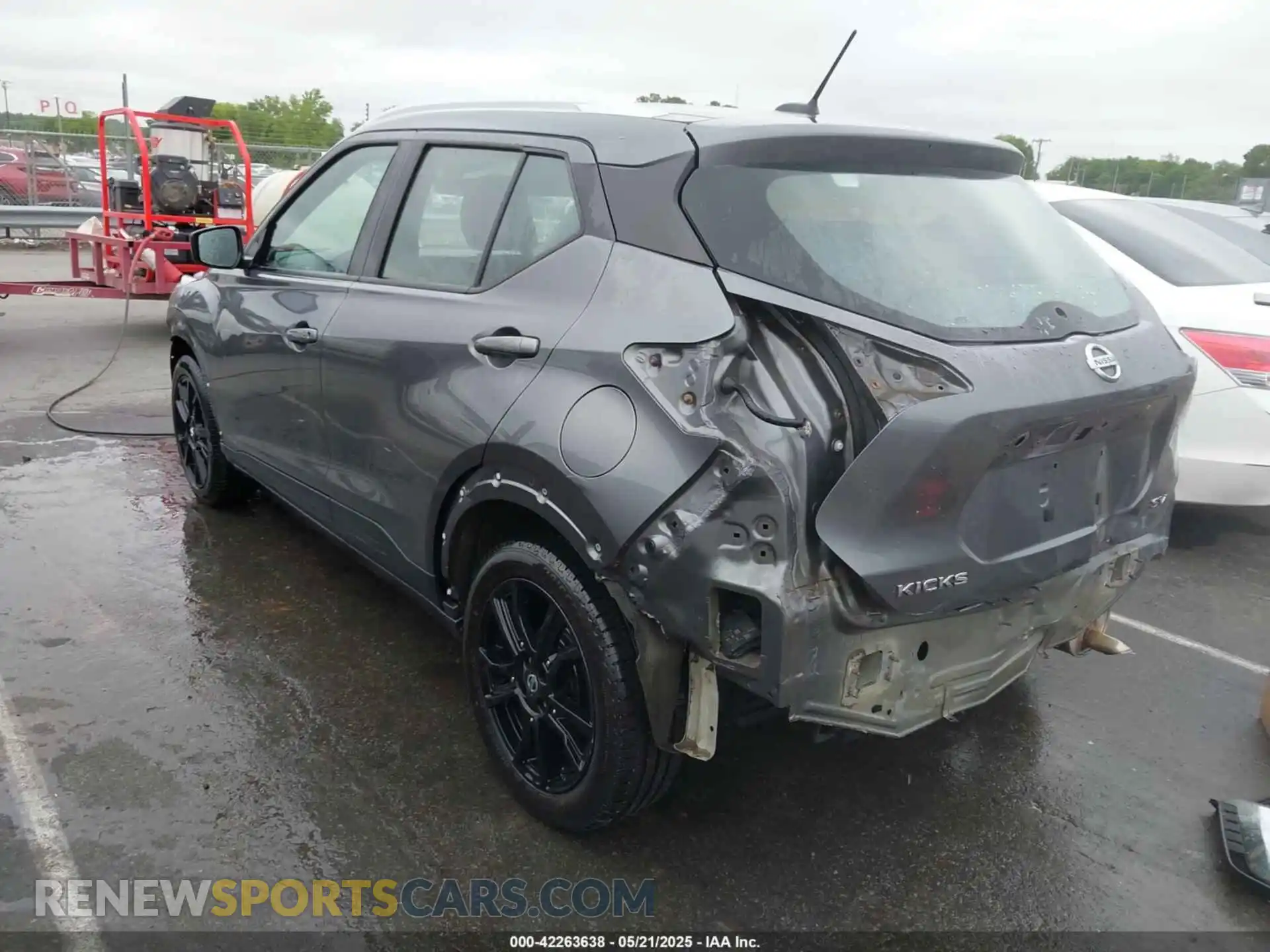 3 Photograph of a damaged car 3N1CP5CVXLL481267 NISSAN KICKS 2020