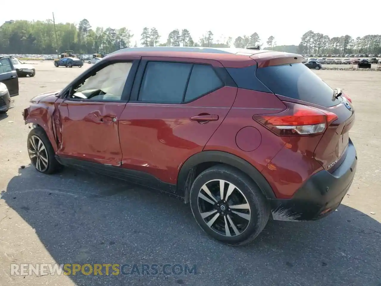 2 Photograph of a damaged car 3N1CP5CVXLL521962 NISSAN KICKS 2020