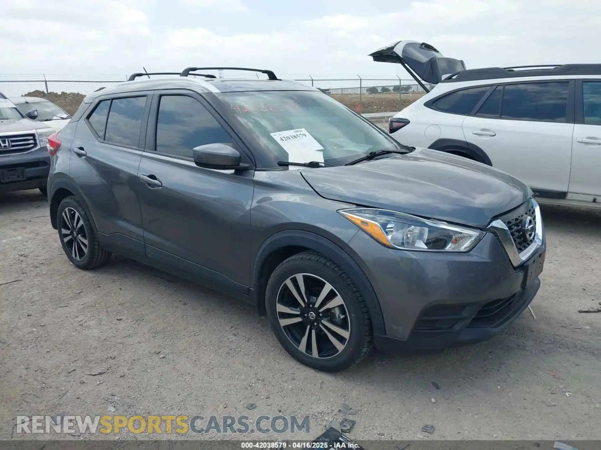1 Photograph of a damaged car 3N1CP5CVXLL553648 NISSAN KICKS 2020