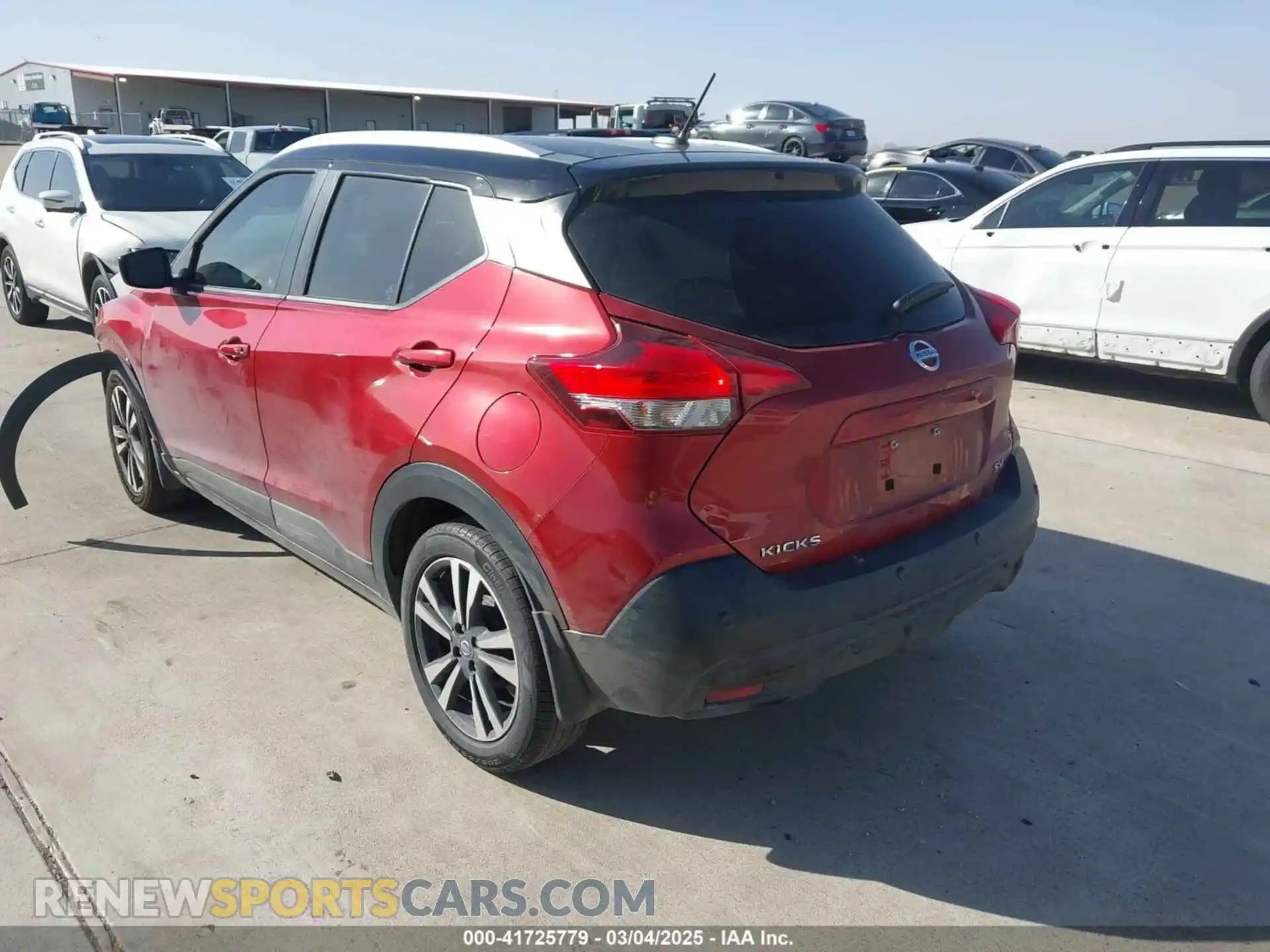 3 Photograph of a damaged car 3N1CP5CVXLL563225 NISSAN KICKS 2020