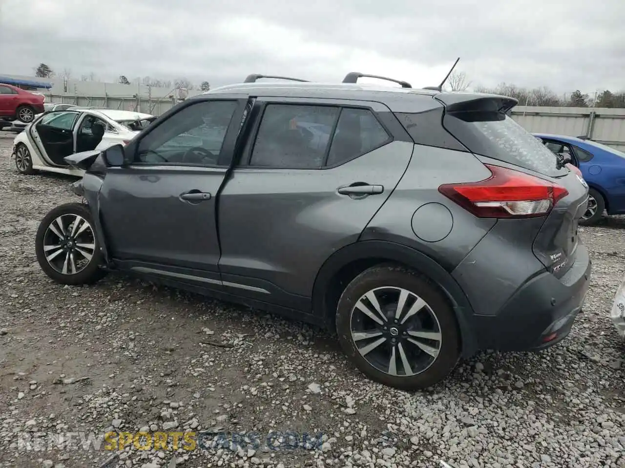 2 Photograph of a damaged car 3N1CP5DV0LL500682 NISSAN KICKS 2020