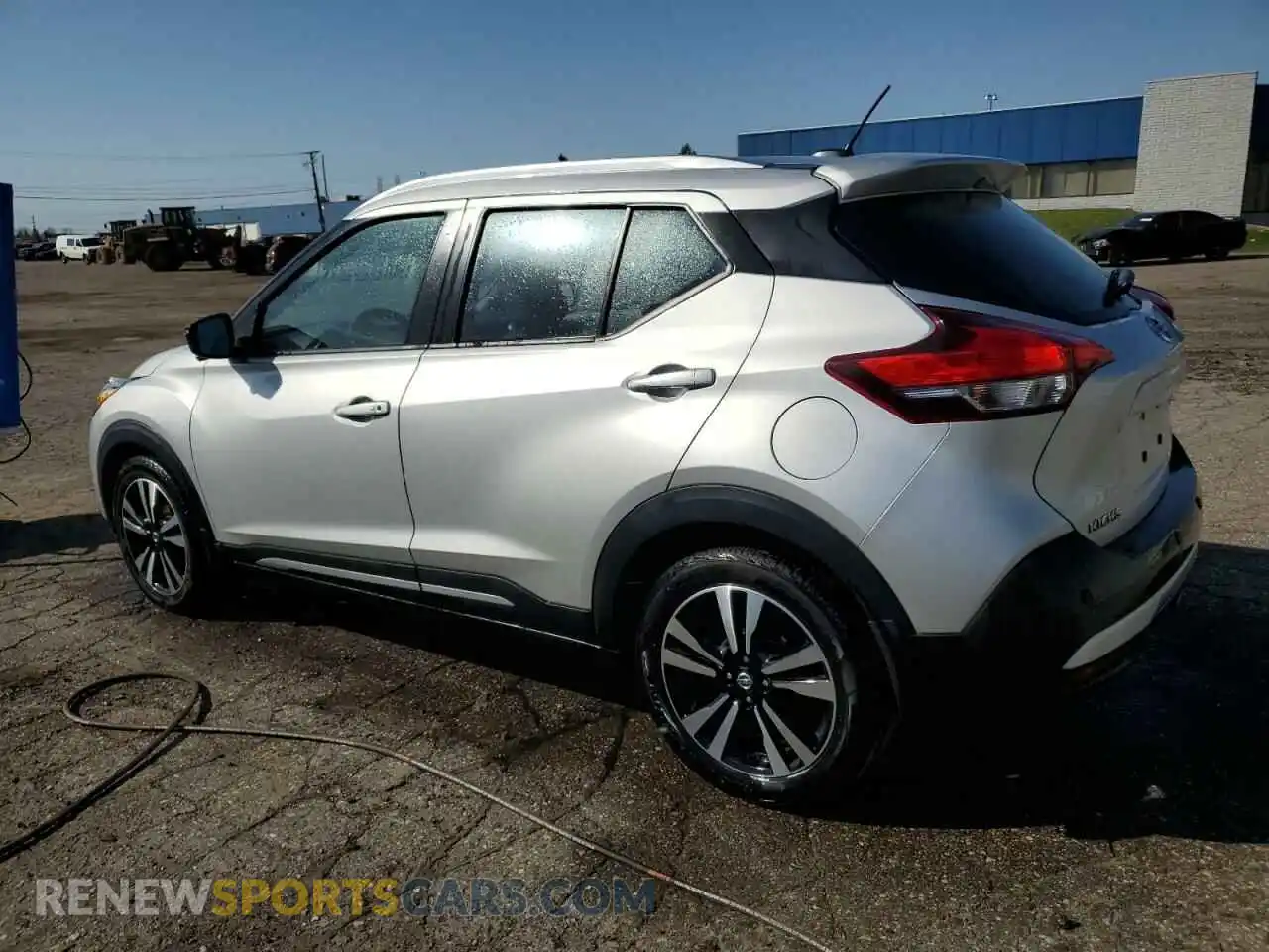 2 Photograph of a damaged car 3N1CP5DV0LL527445 NISSAN KICKS 2020