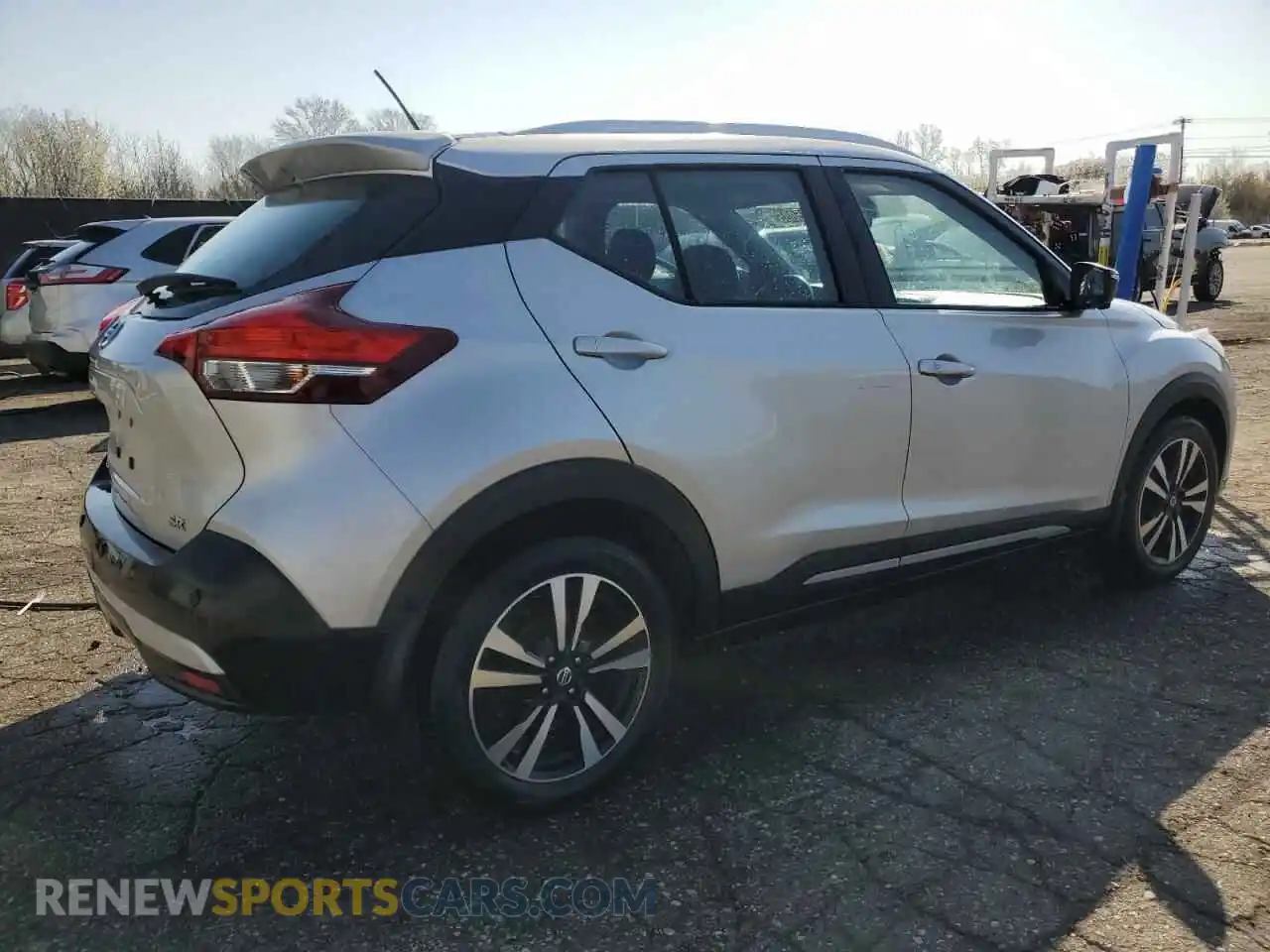 3 Photograph of a damaged car 3N1CP5DV0LL527445 NISSAN KICKS 2020
