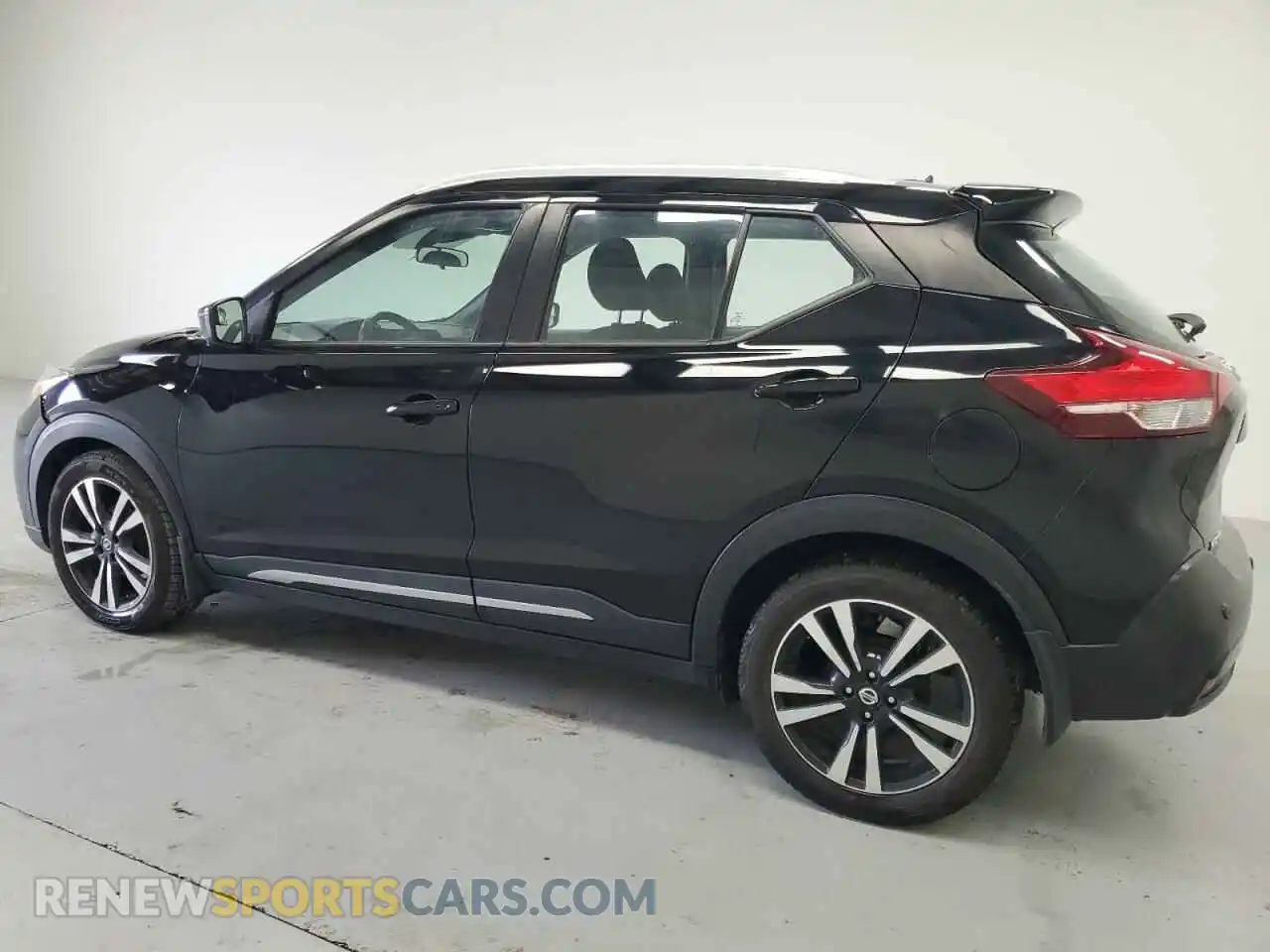 2 Photograph of a damaged car 3N1CP5DV0LL537182 NISSAN KICKS 2020