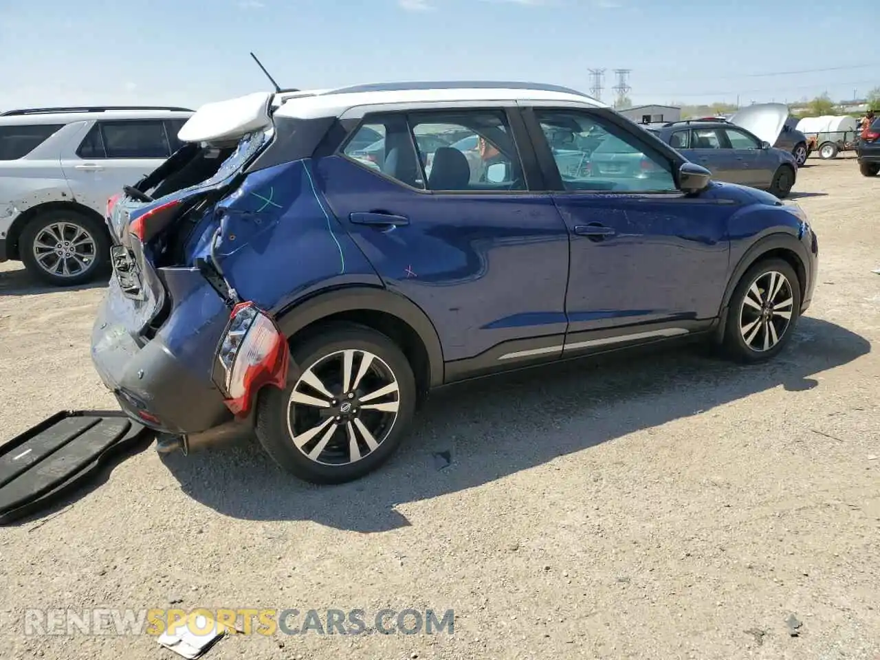 3 Photograph of a damaged car 3N1CP5DV2LL483755 NISSAN KICKS 2020