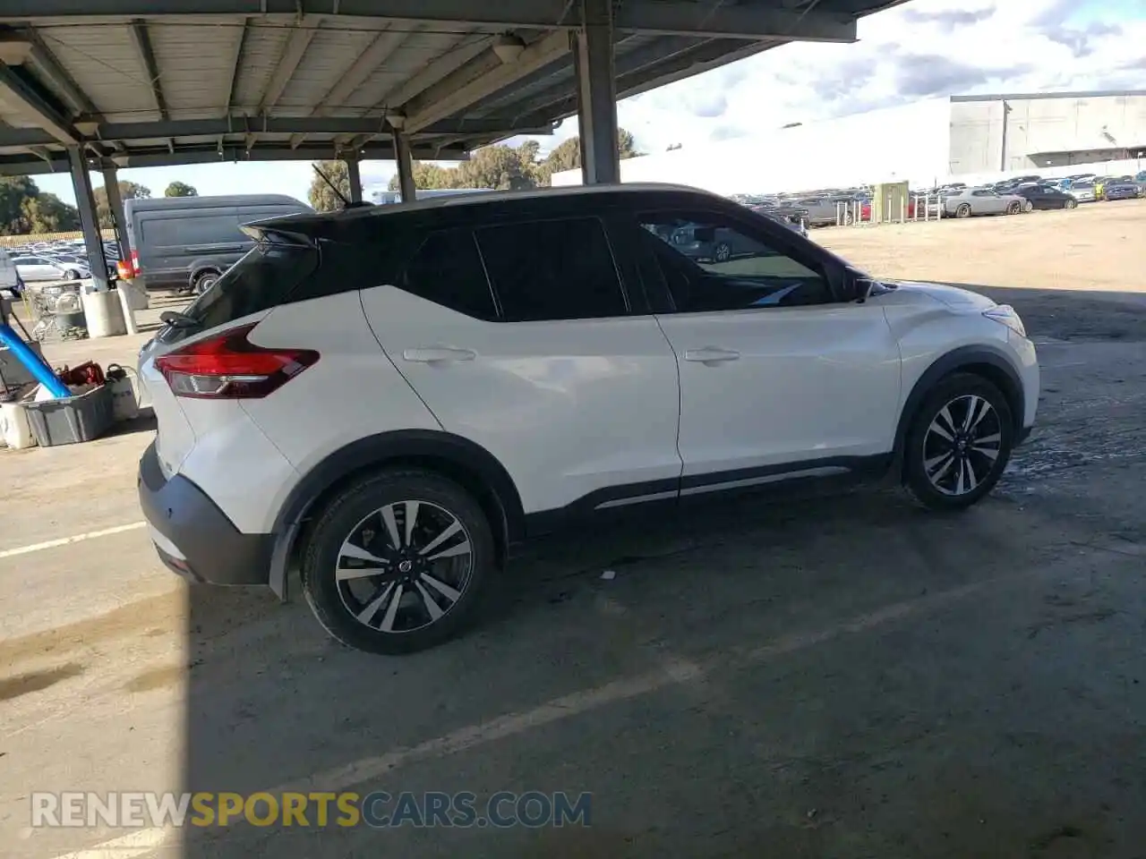 3 Photograph of a damaged car 3N1CP5DV5LL565012 NISSAN KICKS 2020