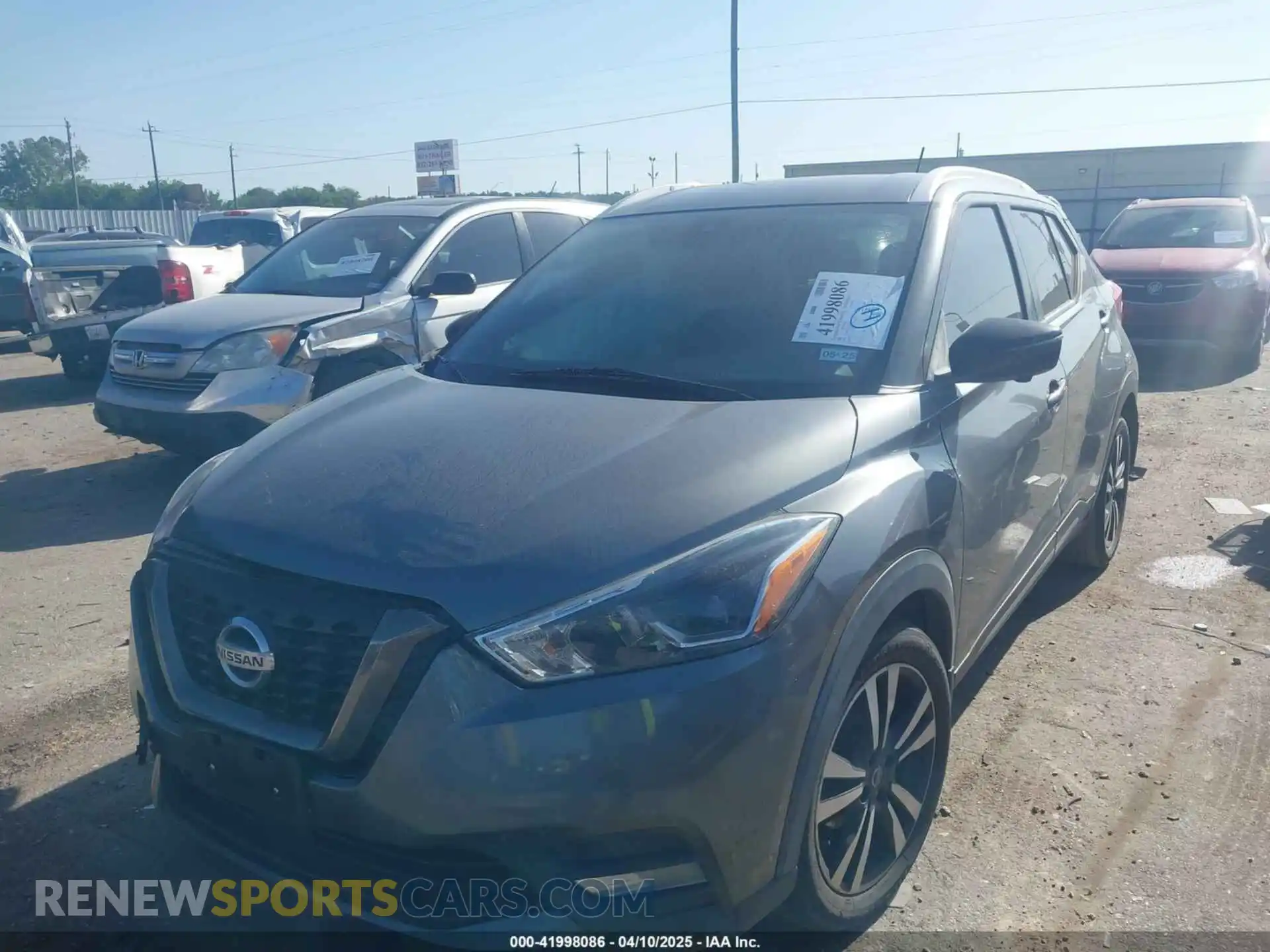 2 Photograph of a damaged car 3N1CP5DV6LL543732 NISSAN KICKS 2020