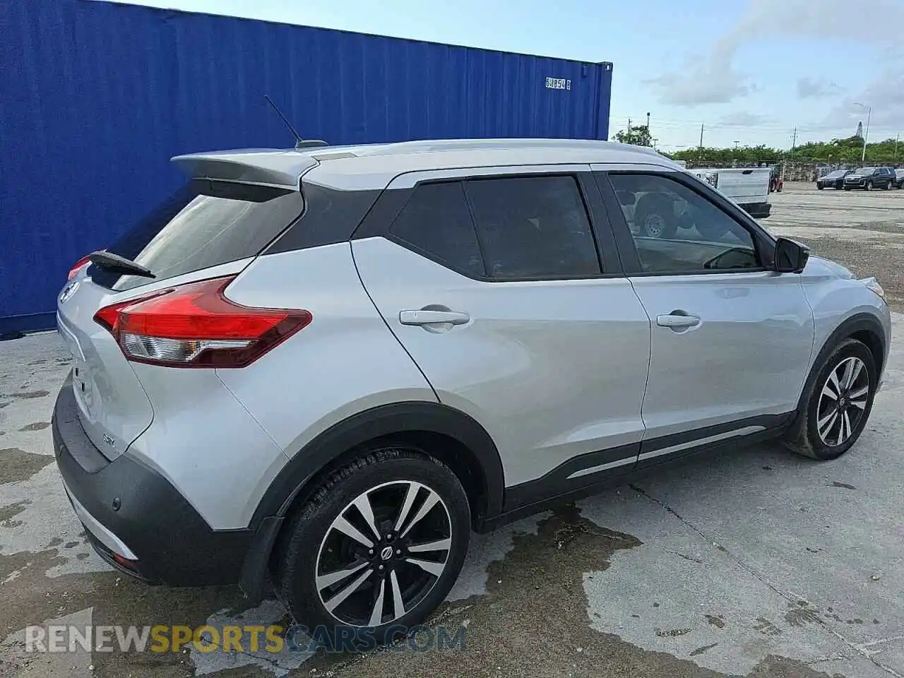3 Photograph of a damaged car 3N1CP5DV7LL532884 NISSAN KICKS 2020