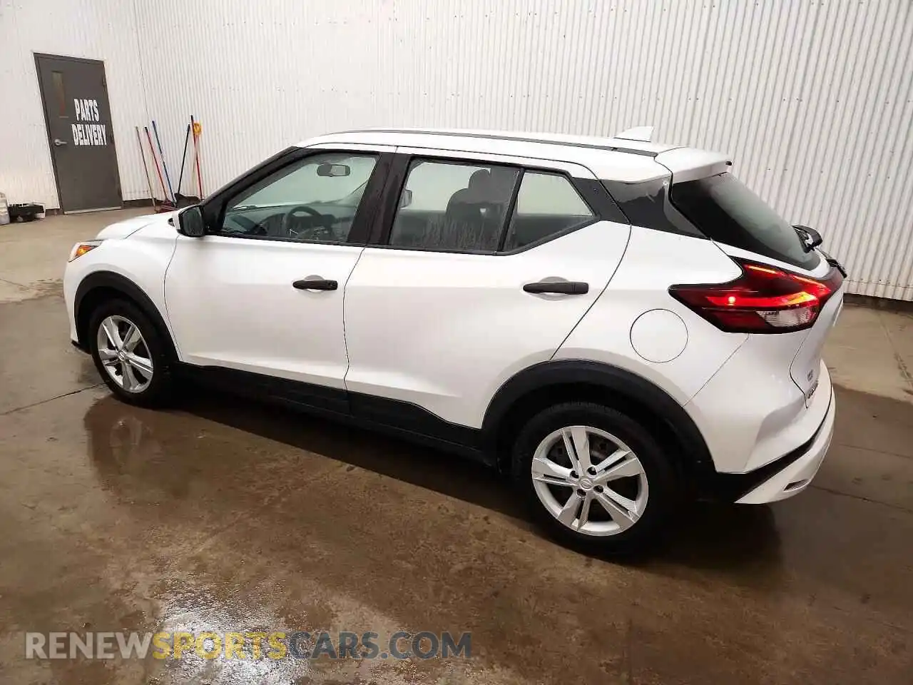 2 Photograph of a damaged car 3N1CP5BV0ML486593 NISSAN KICKS 2021