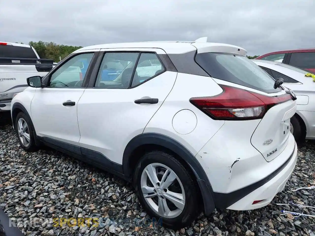2 fotografías del automóvil dañado 3N1CP5BV0ML503585 NISSAN KICKS 2021