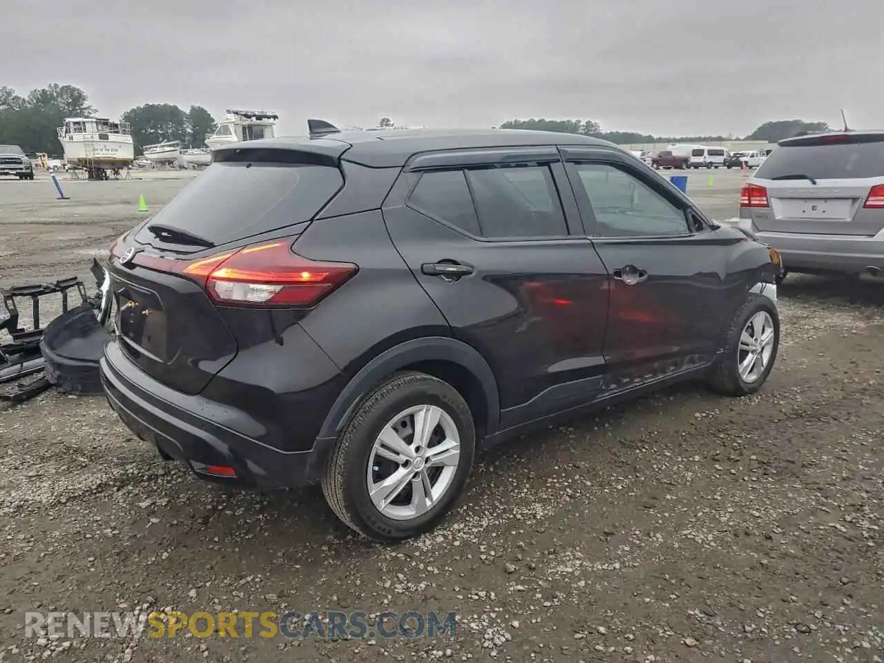 3 Photograph of a damaged car 3N1CP5BV0ML533377 NISSAN KICKS 2021