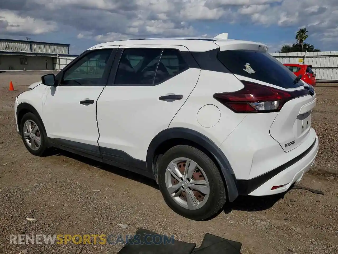 2 fotografías del automóvil dañado 3N1CP5BV0ML555282 NISSAN KICKS 2021