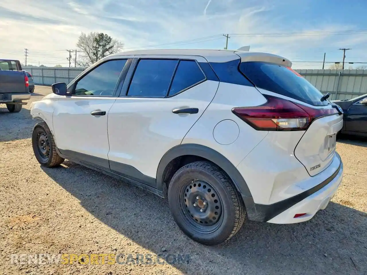 2 Photograph of a damaged car 3N1CP5BV1ML476803 NISSAN KICKS 2021