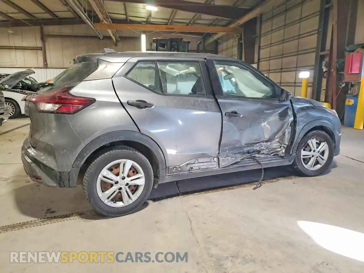 3 Photograph of a damaged car 3N1CP5BV2ML464336 NISSAN KICKS 2021