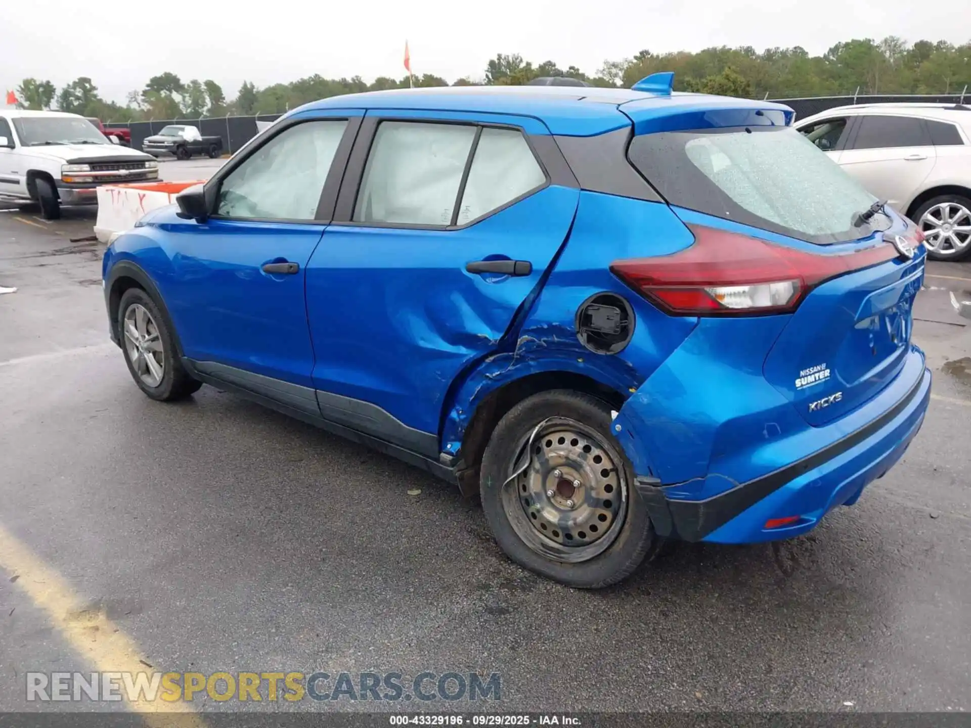 3 Photograph of a damaged car 3N1CP5BV2ML465146 NISSAN KICKS 2021