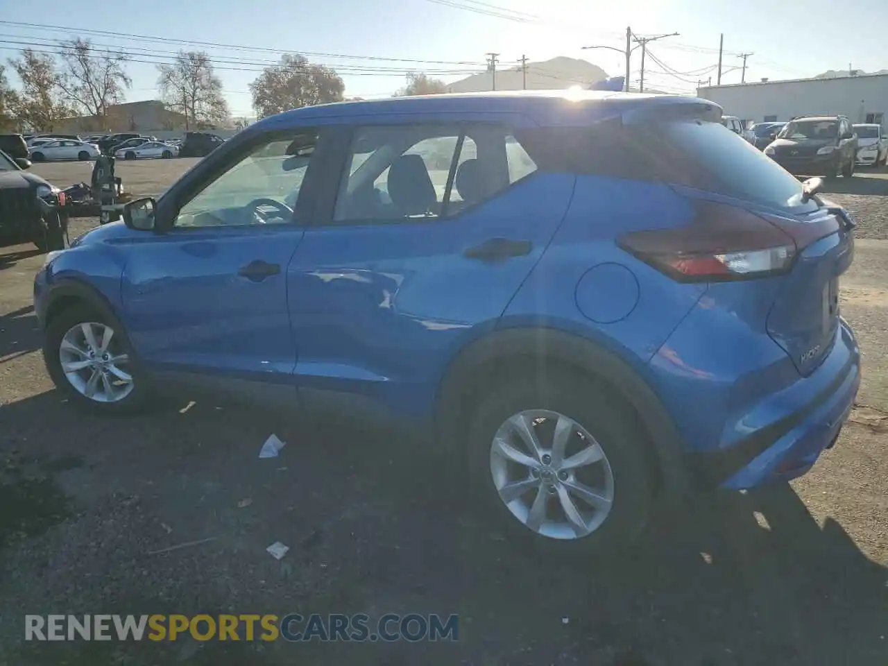 2 fotografías del automóvil dañado 3N1CP5BV2ML495473 NISSAN KICKS 2021