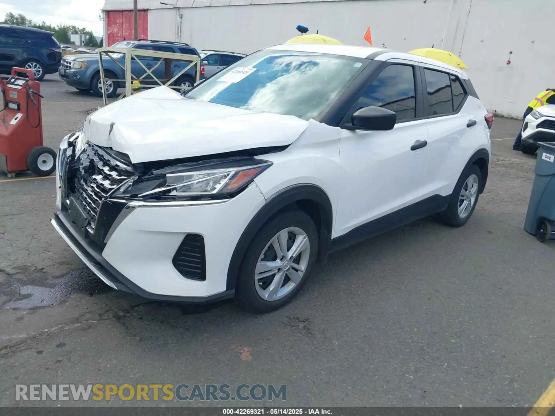 2 Photograph of a damaged car 3N1CP5BV2ML508884 NISSAN KICKS 2021