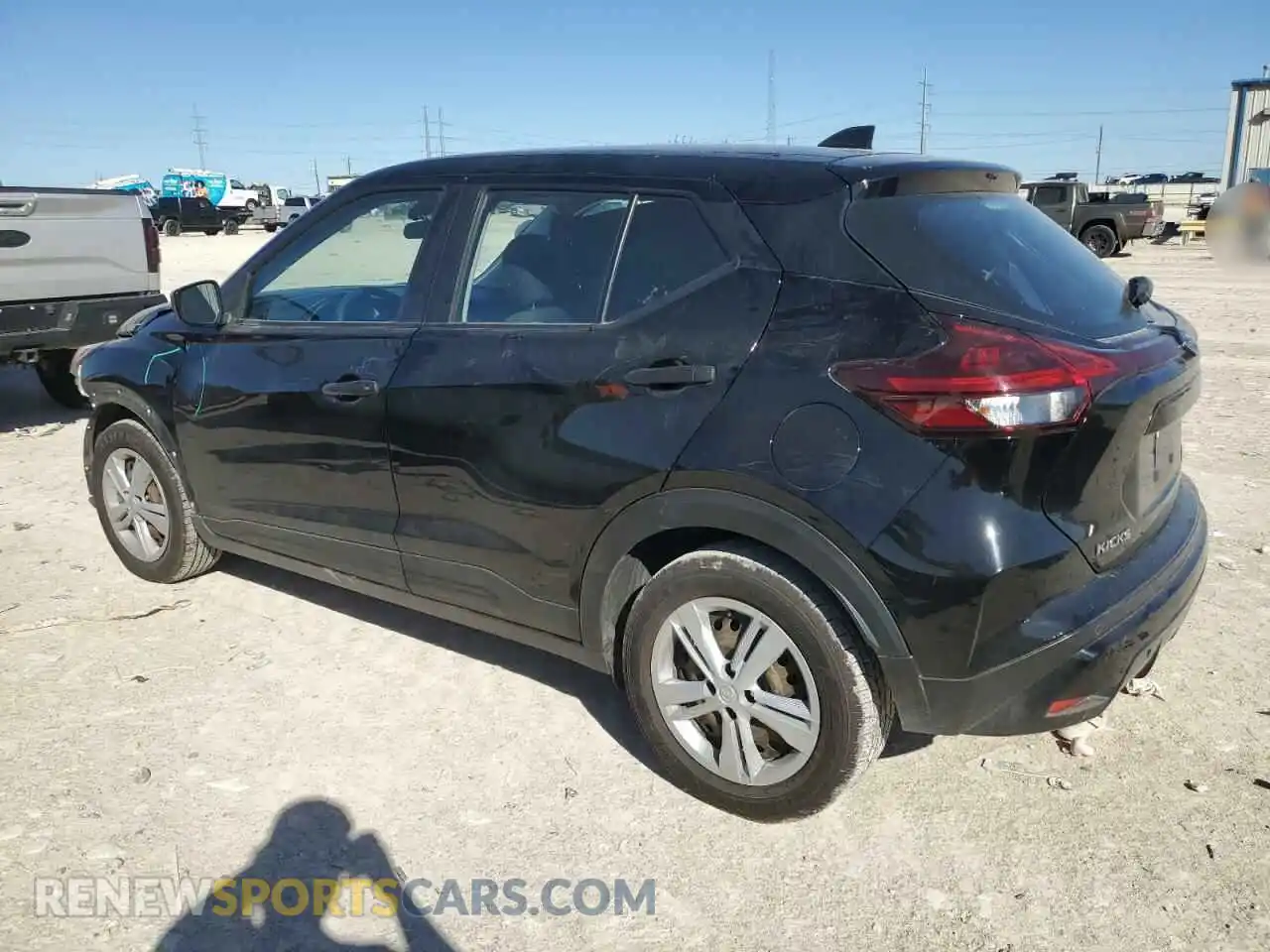 2 Photograph of a damaged car 3N1CP5BV3ML464782 NISSAN KICKS 2021