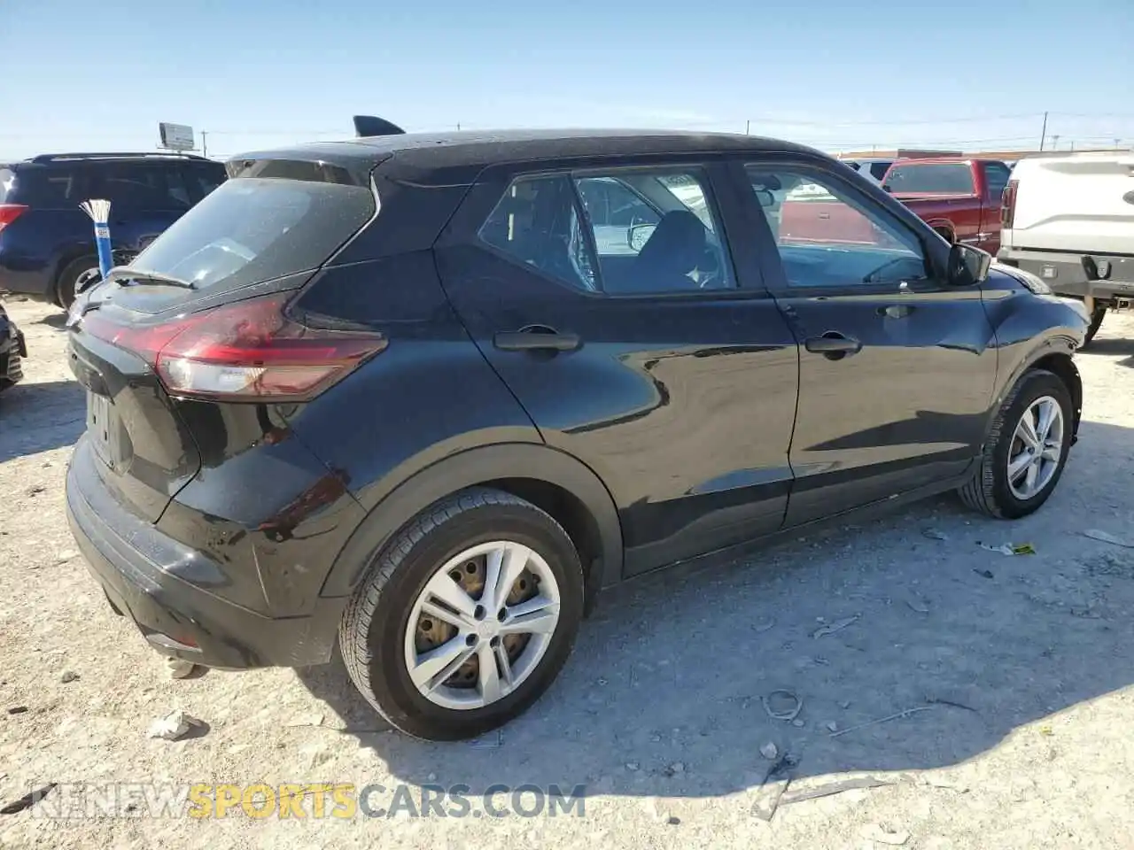 3 Photograph of a damaged car 3N1CP5BV3ML464782 NISSAN KICKS 2021