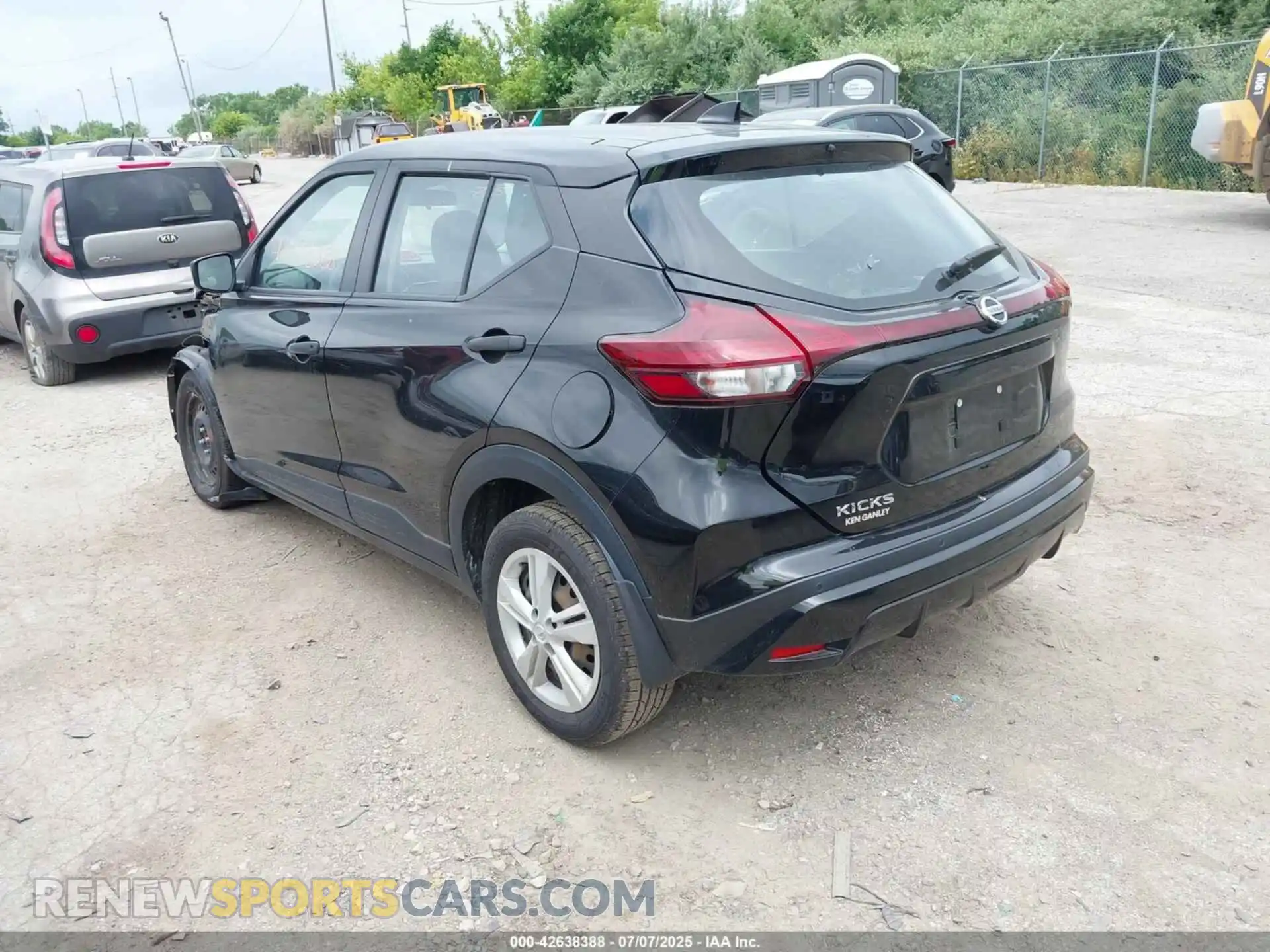 3 Photograph of a damaged car 3N1CP5BV3ML472333 NISSAN KICKS 2021