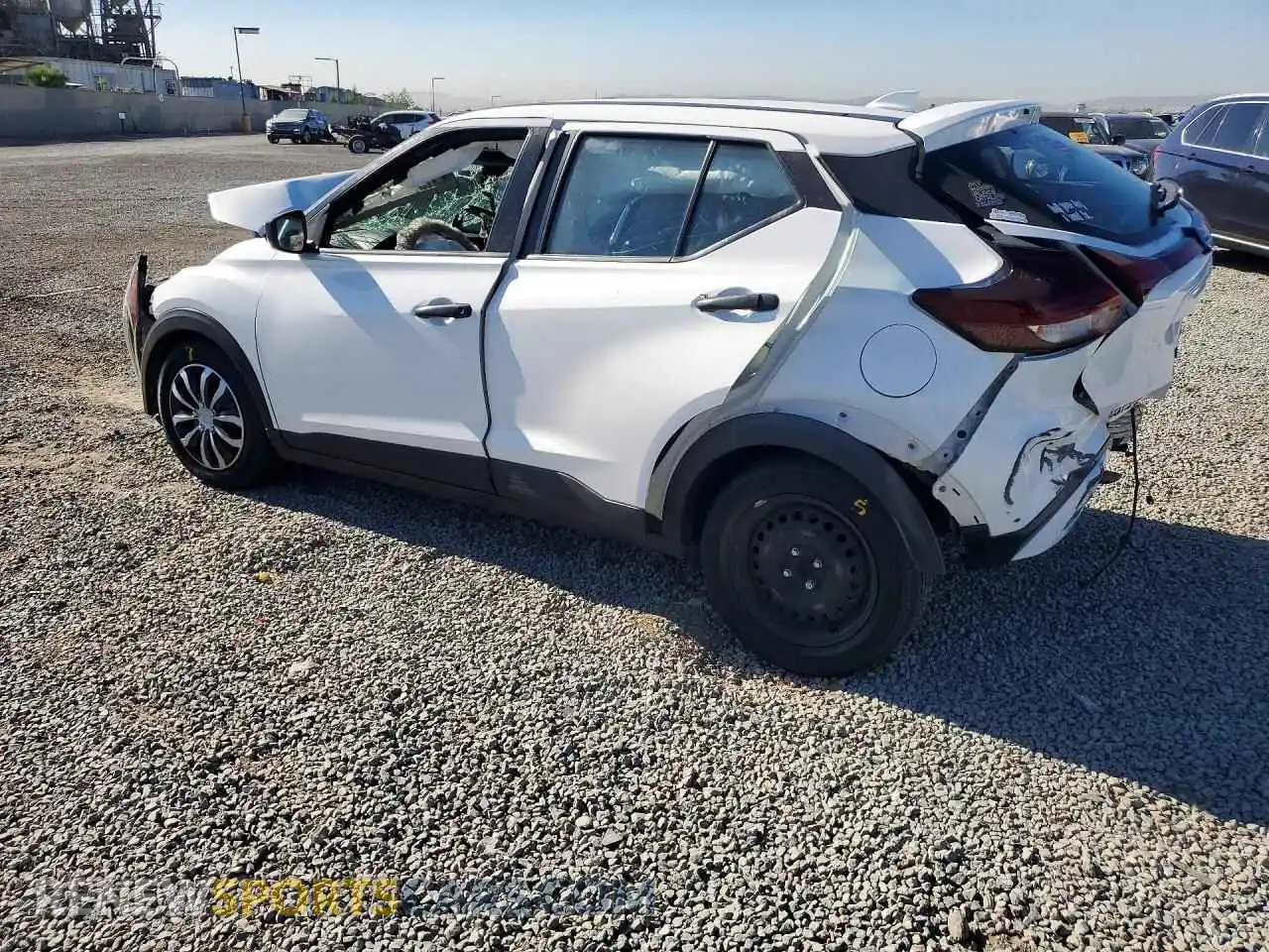2 Photograph of a damaged car 3N1CP5BV3ML501250 NISSAN KICKS 2021