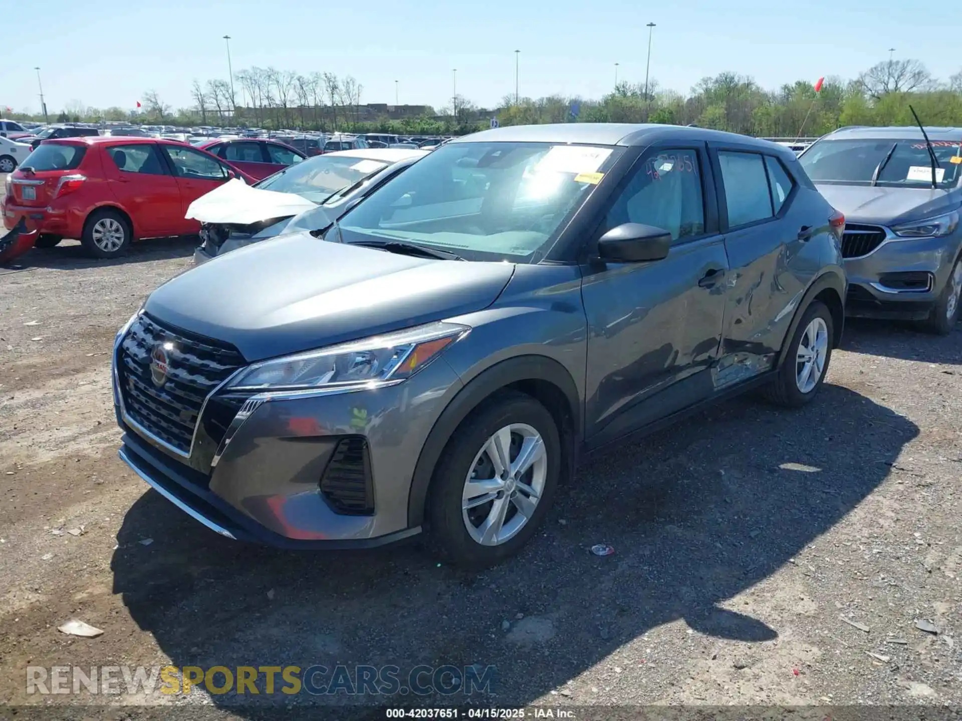 2 fotografías del automóvil dañado 3N1CP5BV3ML504763 NISSAN KICKS 2021