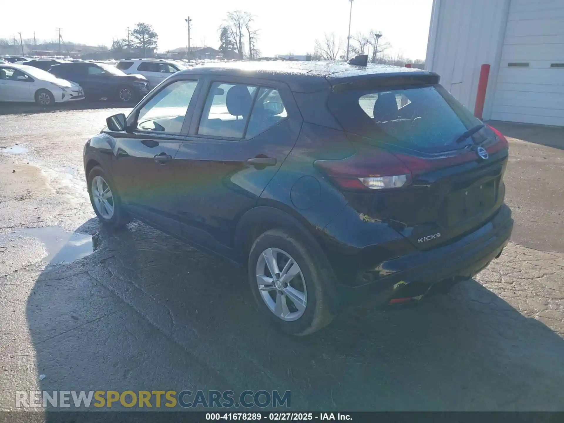 3 Photograph of a damaged car 3N1CP5BV3ML546964 NISSAN KICKS 2021