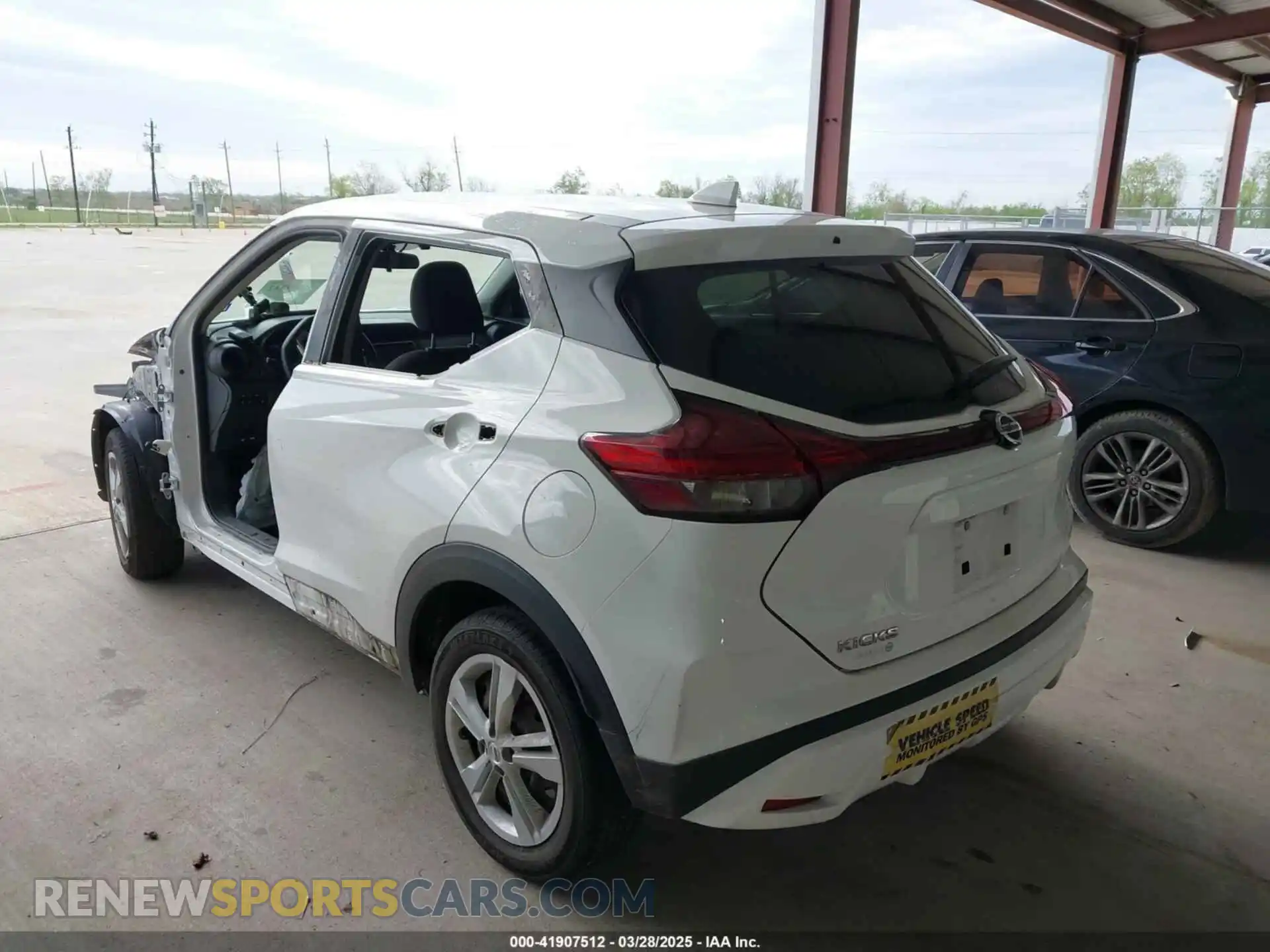 3 Photograph of a damaged car 3N1CP5BV4ML510992 NISSAN KICKS 2021