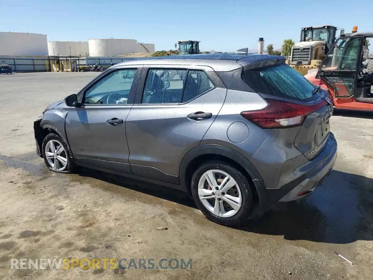 2 Photograph of a damaged car 3N1CP5BV4ML518784 NISSAN KICKS 2021