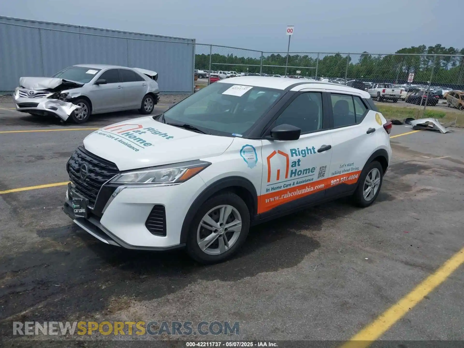 2 Photograph of a damaged car 3N1CP5BV4ML533432 NISSAN KICKS 2021