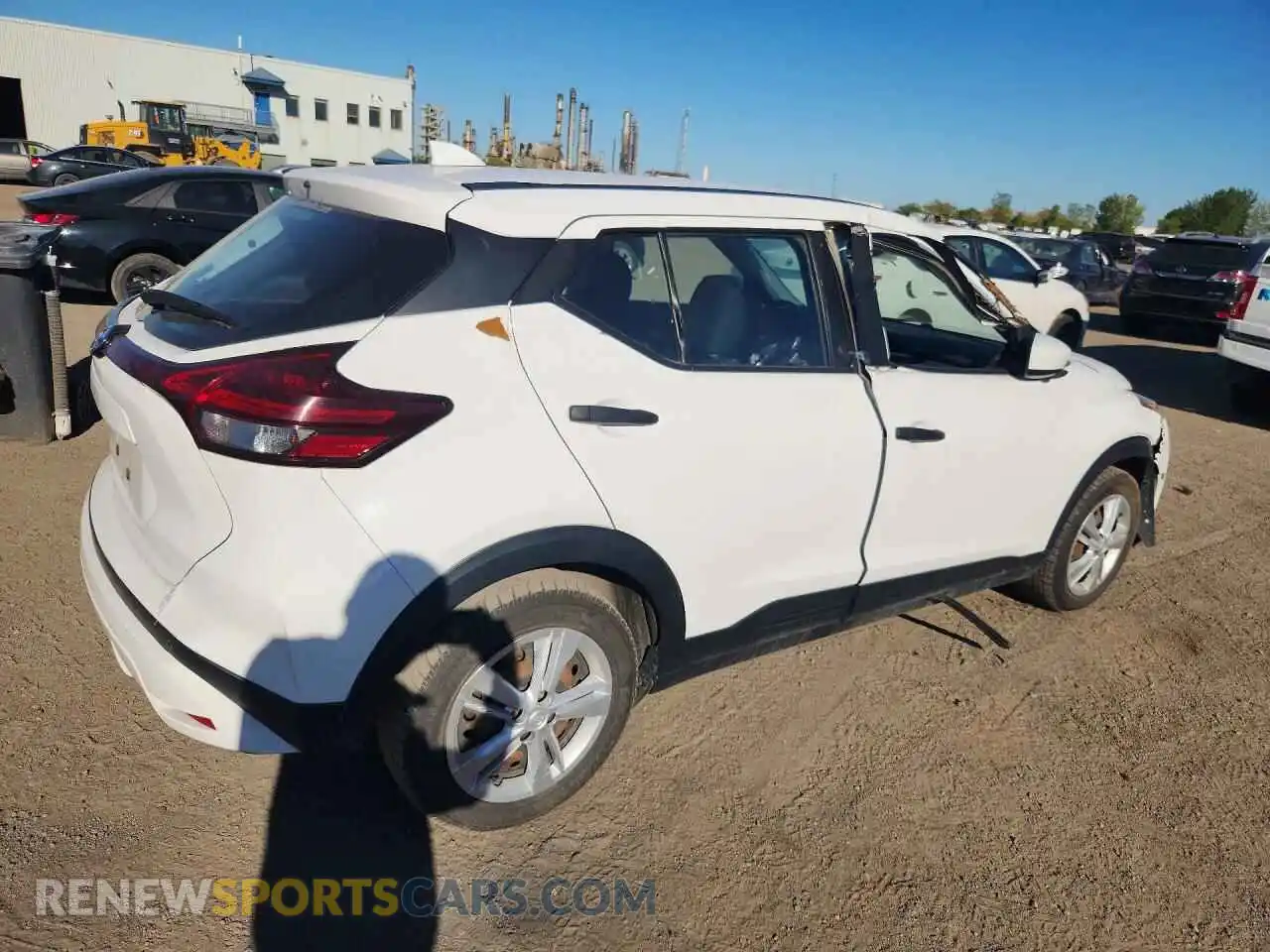 3 fotografías del automóvil dañado 3N1CP5BV5ML471846 NISSAN KICKS 2021