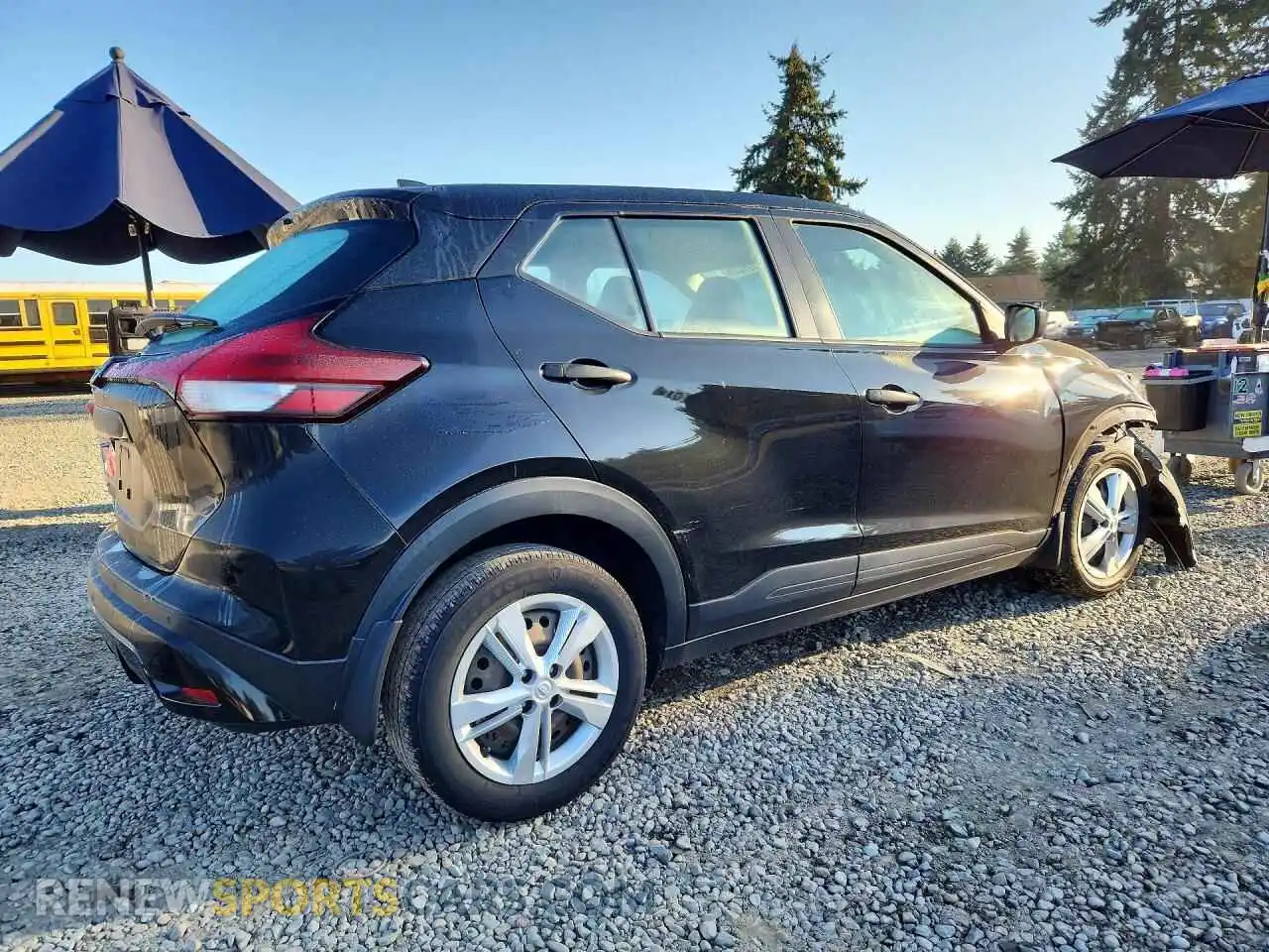3 Photograph of a damaged car 3N1CP5BV5ML498254 NISSAN KICKS 2021