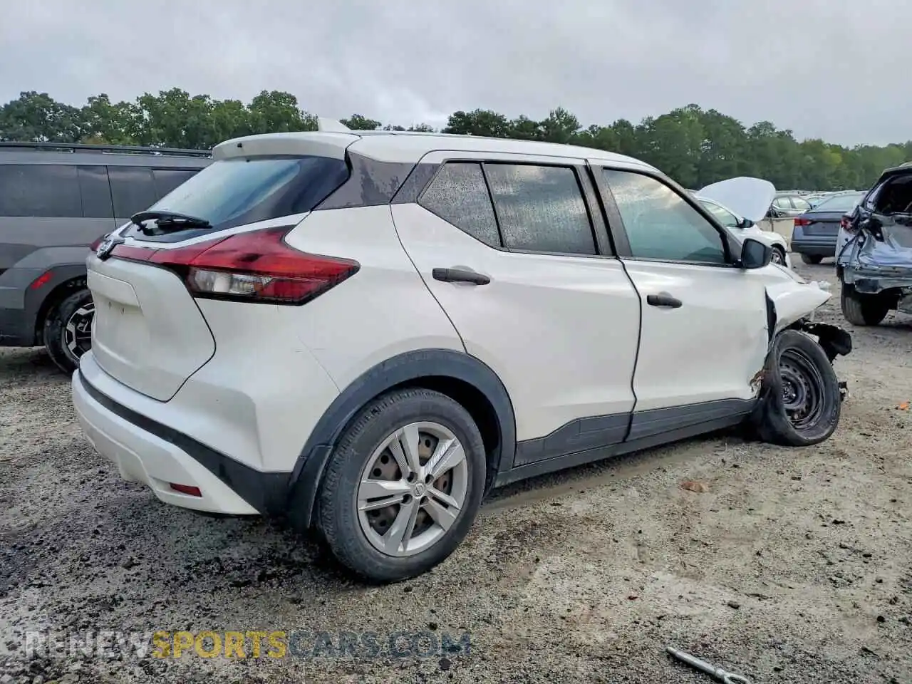 3 Photograph of a damaged car 3N1CP5BV5ML516266 NISSAN KICKS 2021