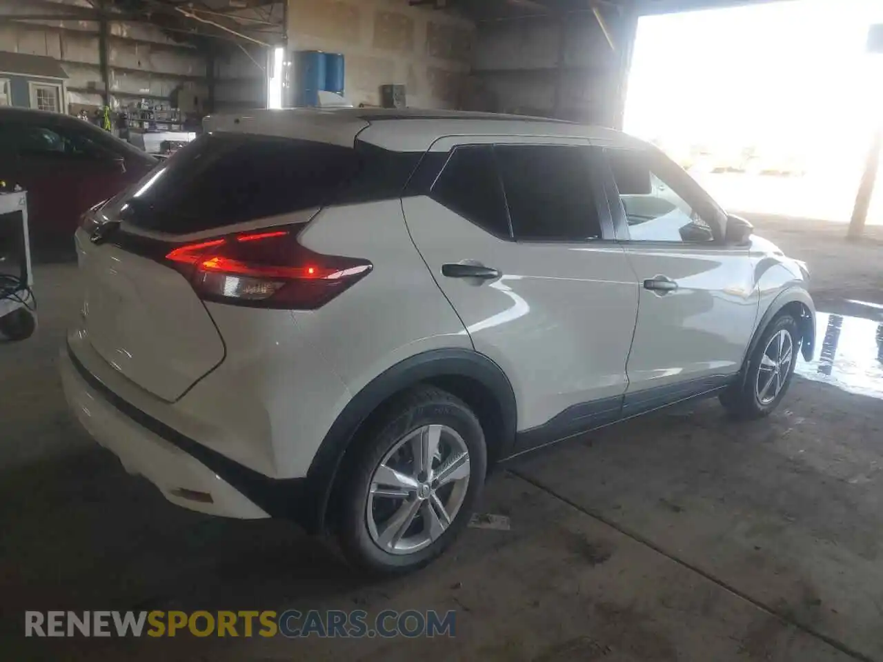 3 Photograph of a damaged car 3N1CP5BV5ML518650 NISSAN KICKS 2021