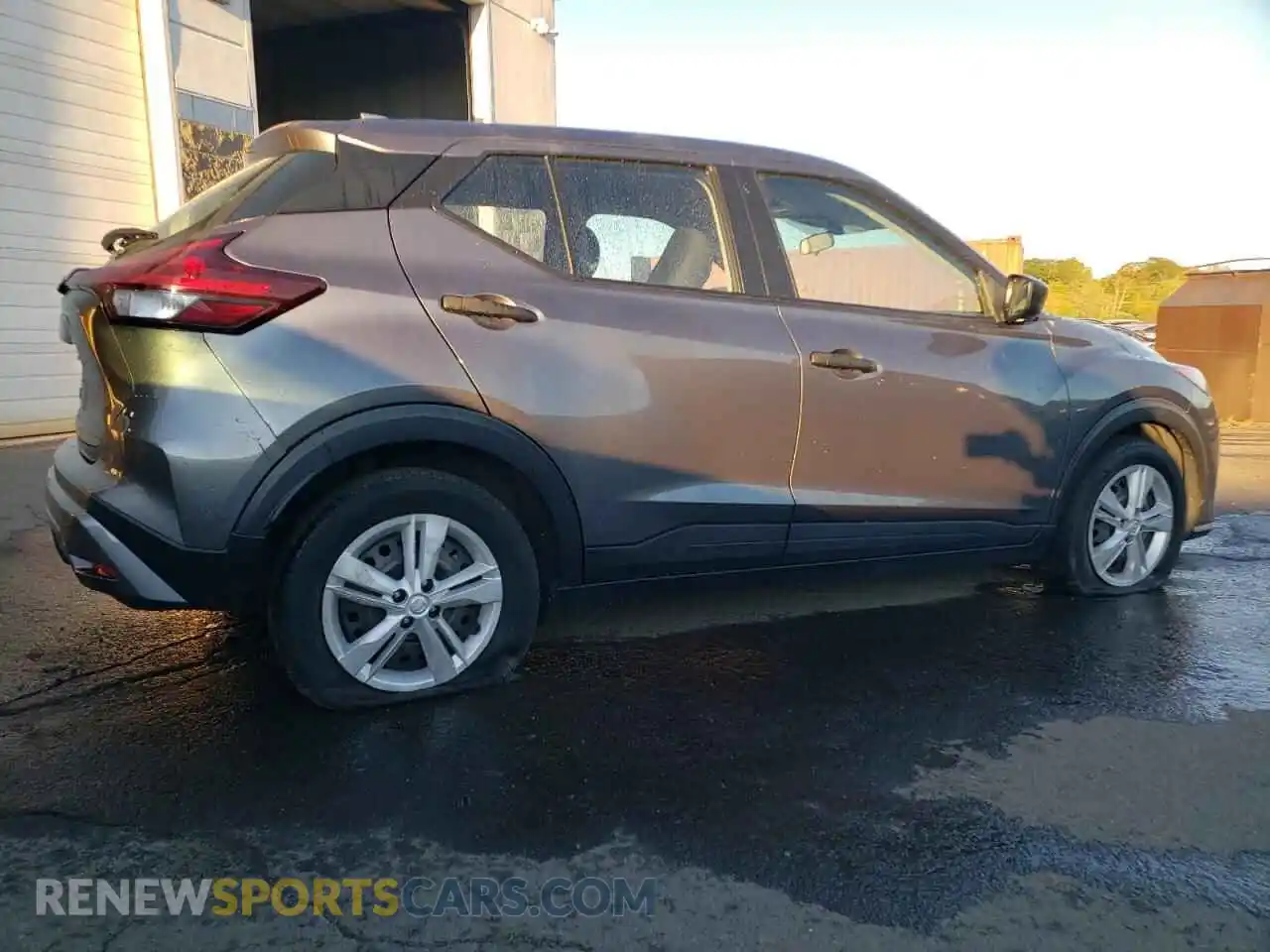 3 Photograph of a damaged car 3N1CP5BV6ML488560 NISSAN KICKS 2021