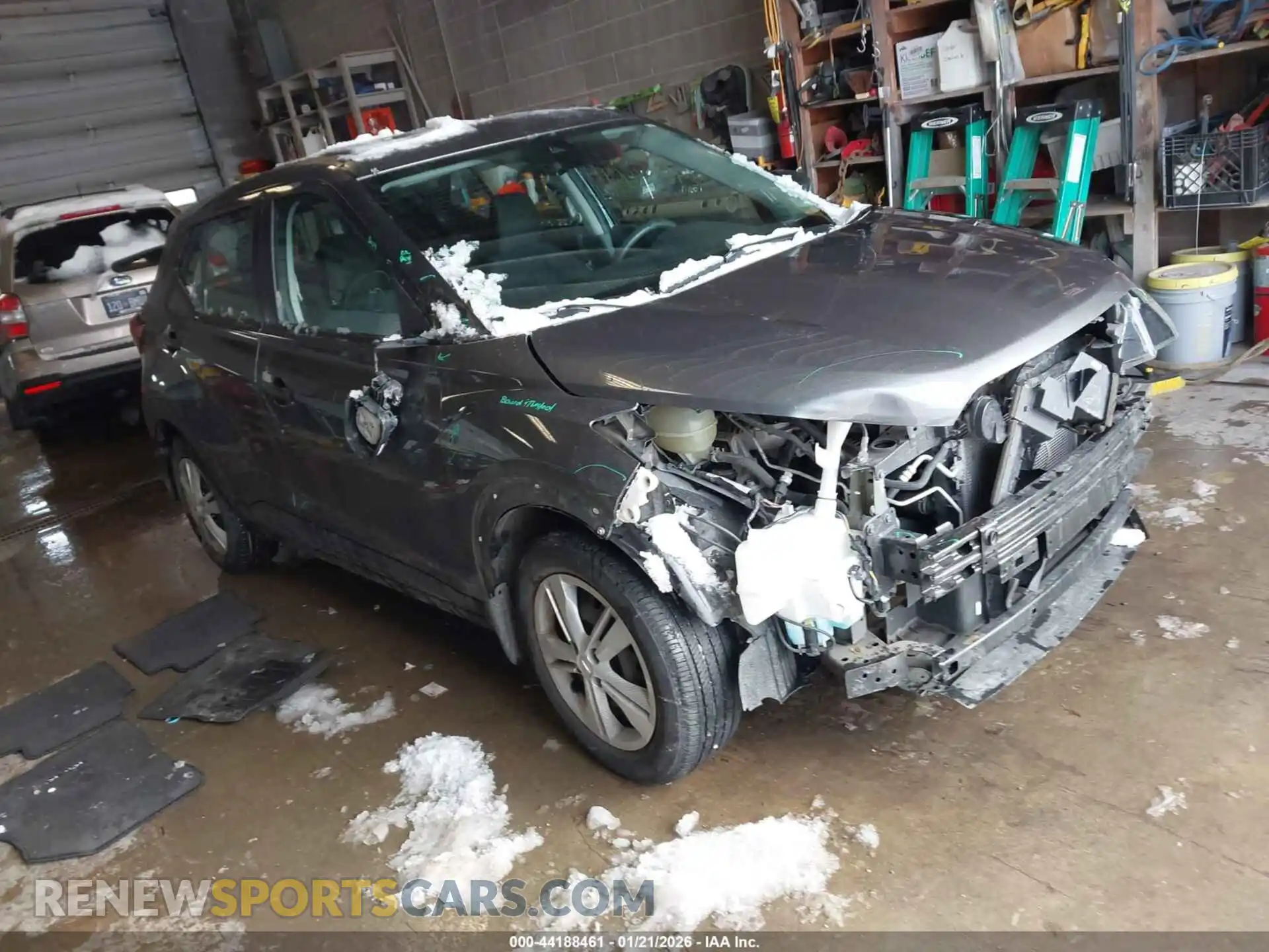 1 Photograph of a damaged car 3N1CP5BV6ML565699 NISSAN KICKS 2021