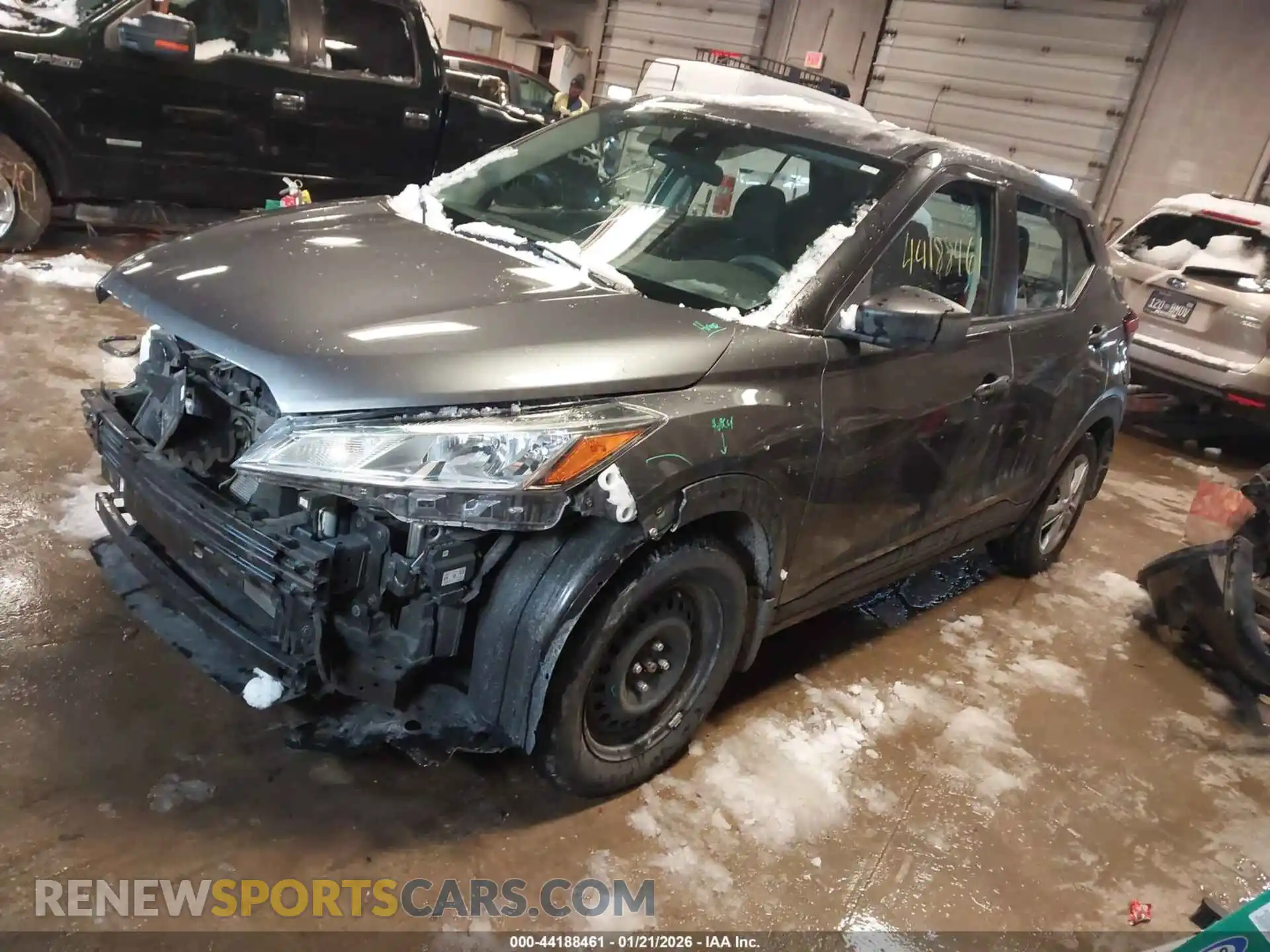 2 Photograph of a damaged car 3N1CP5BV6ML565699 NISSAN KICKS 2021