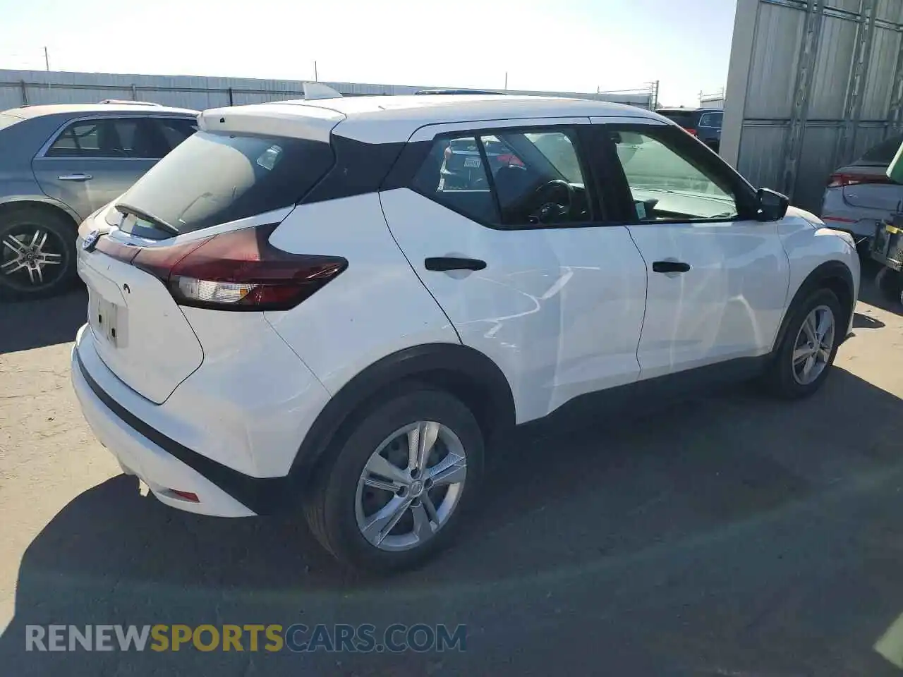 3 Photograph of a damaged car 3N1CP5BV7ML467541 NISSAN KICKS 2021