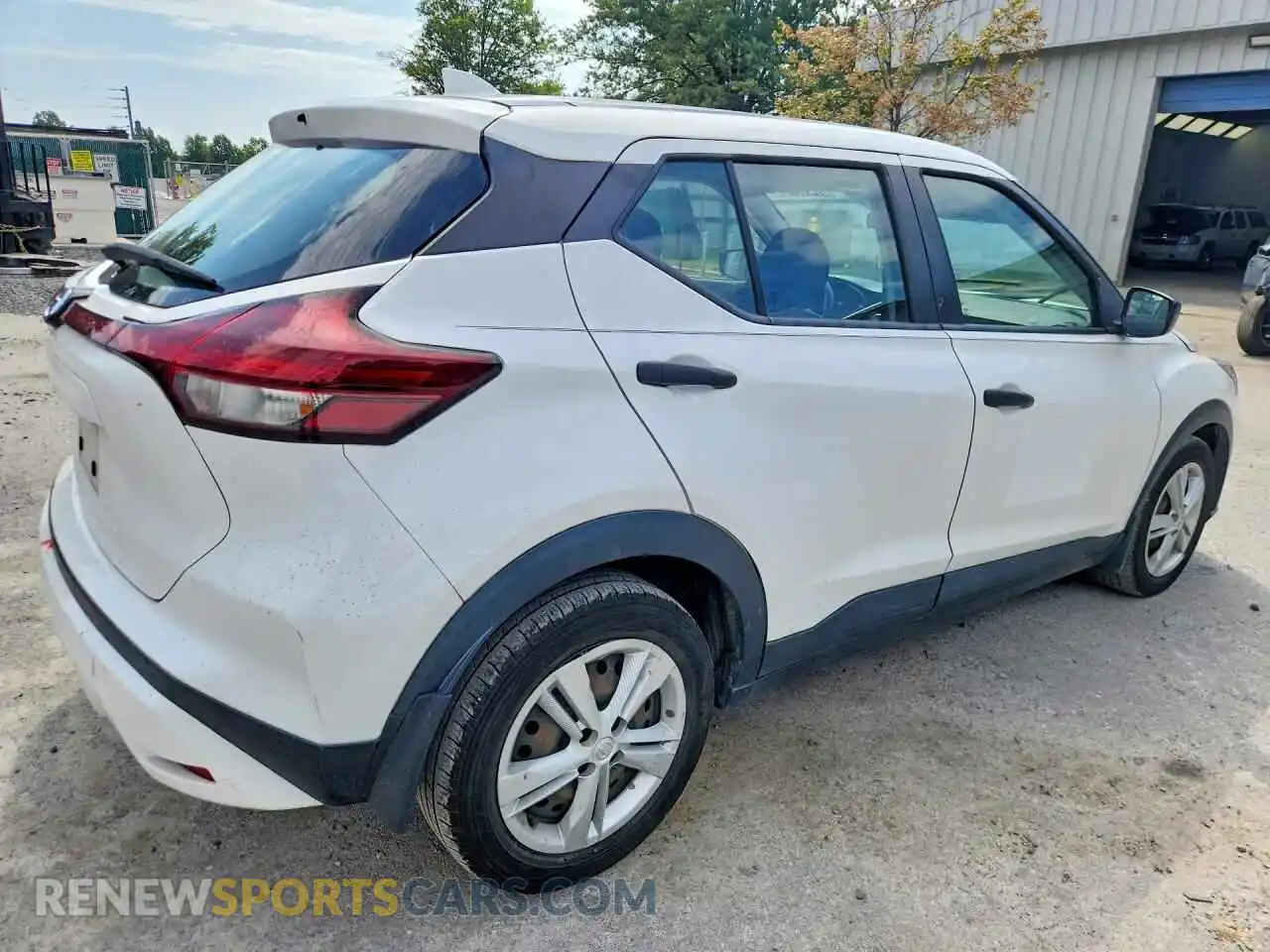 3 Photograph of a damaged car 3N1CP5BV7ML508945 NISSAN KICKS 2021