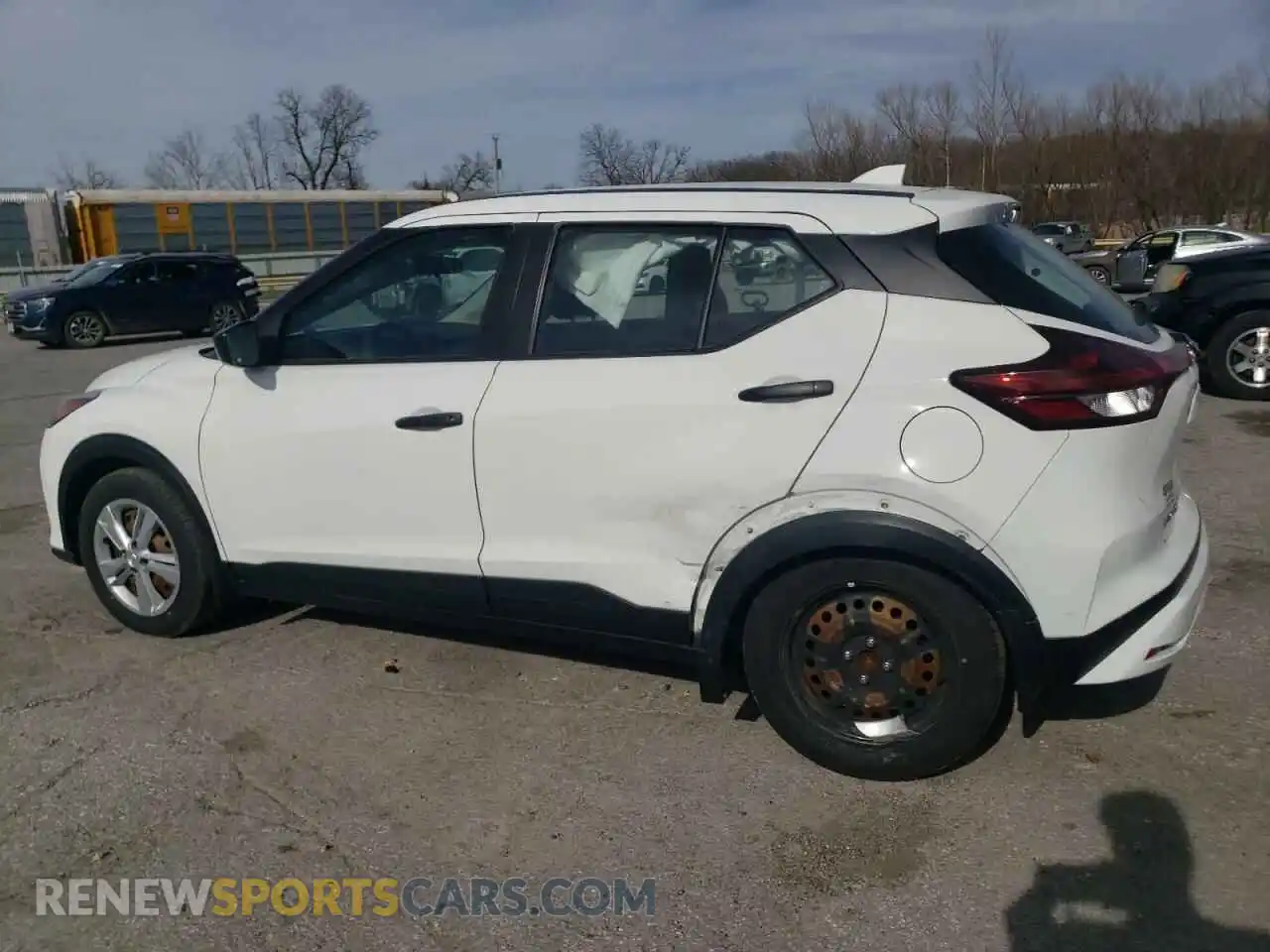 2 Photograph of a damaged car 3N1CP5BV7ML544957 NISSAN KICKS 2021