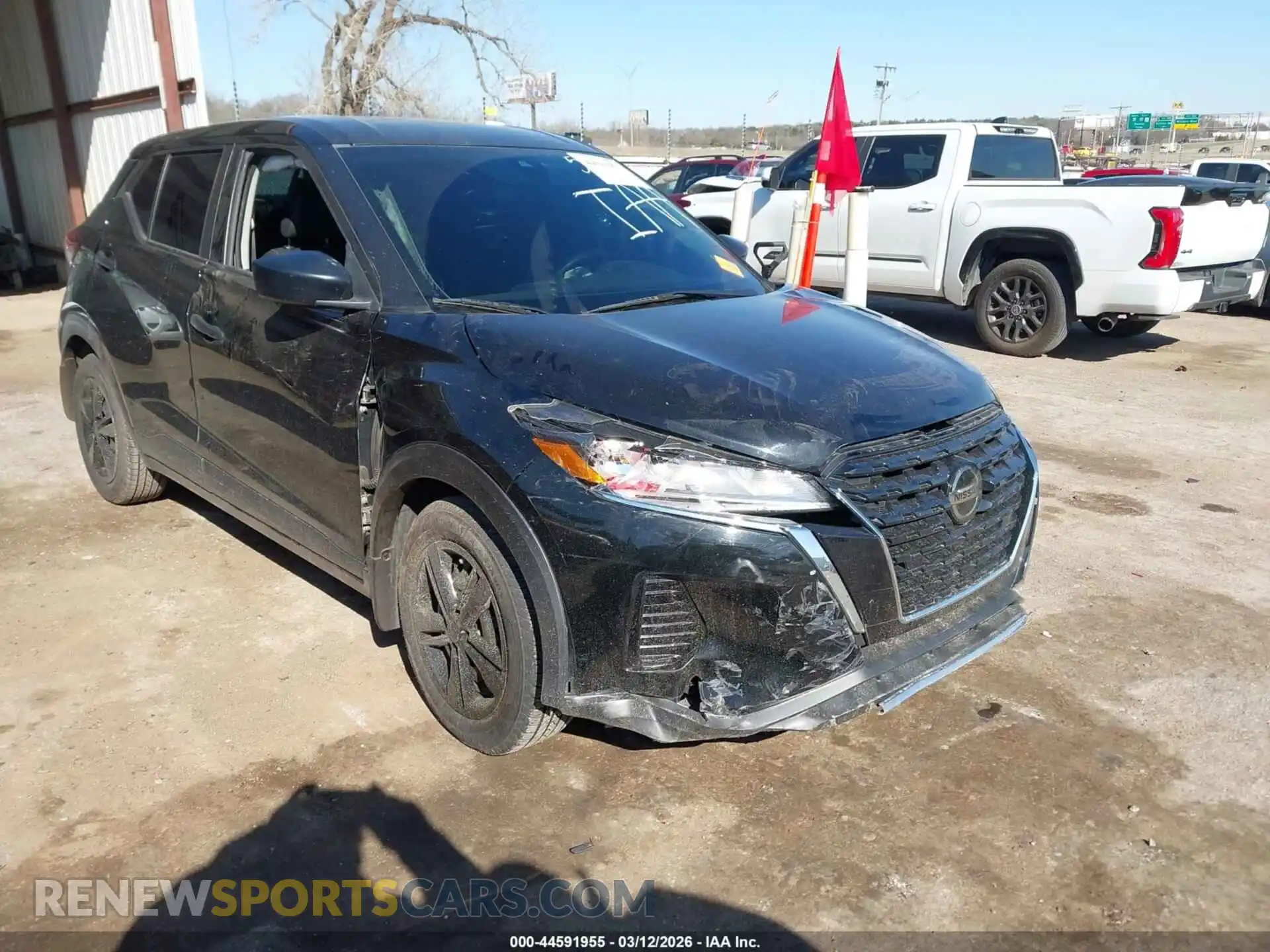 1 Photograph of a damaged car 3N1CP5BV8ML475700 NISSAN KICKS 2021