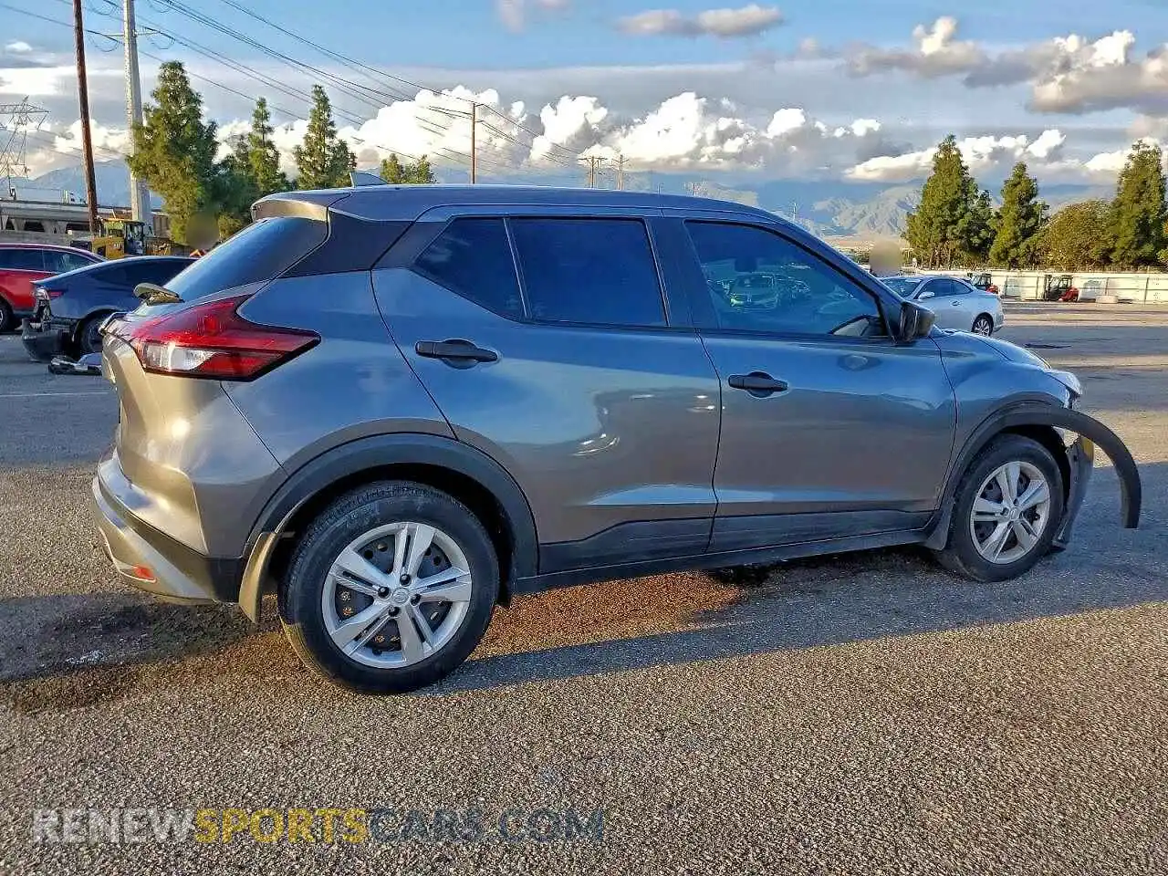 3 Photograph of a damaged car 3N1CP5BV8ML484493 NISSAN KICKS 2021