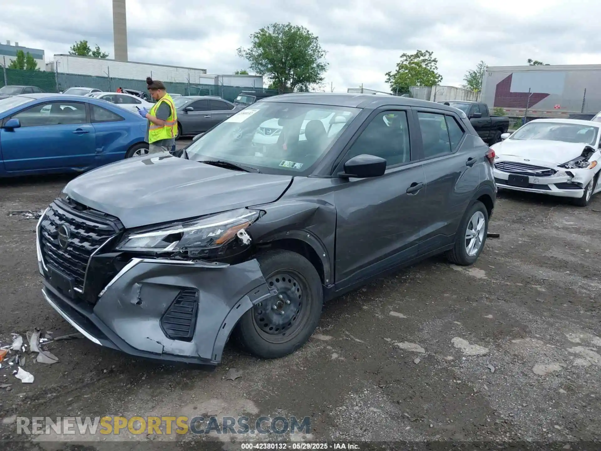 2 Photograph of a damaged car 3N1CP5BV8ML488771 NISSAN KICKS 2021