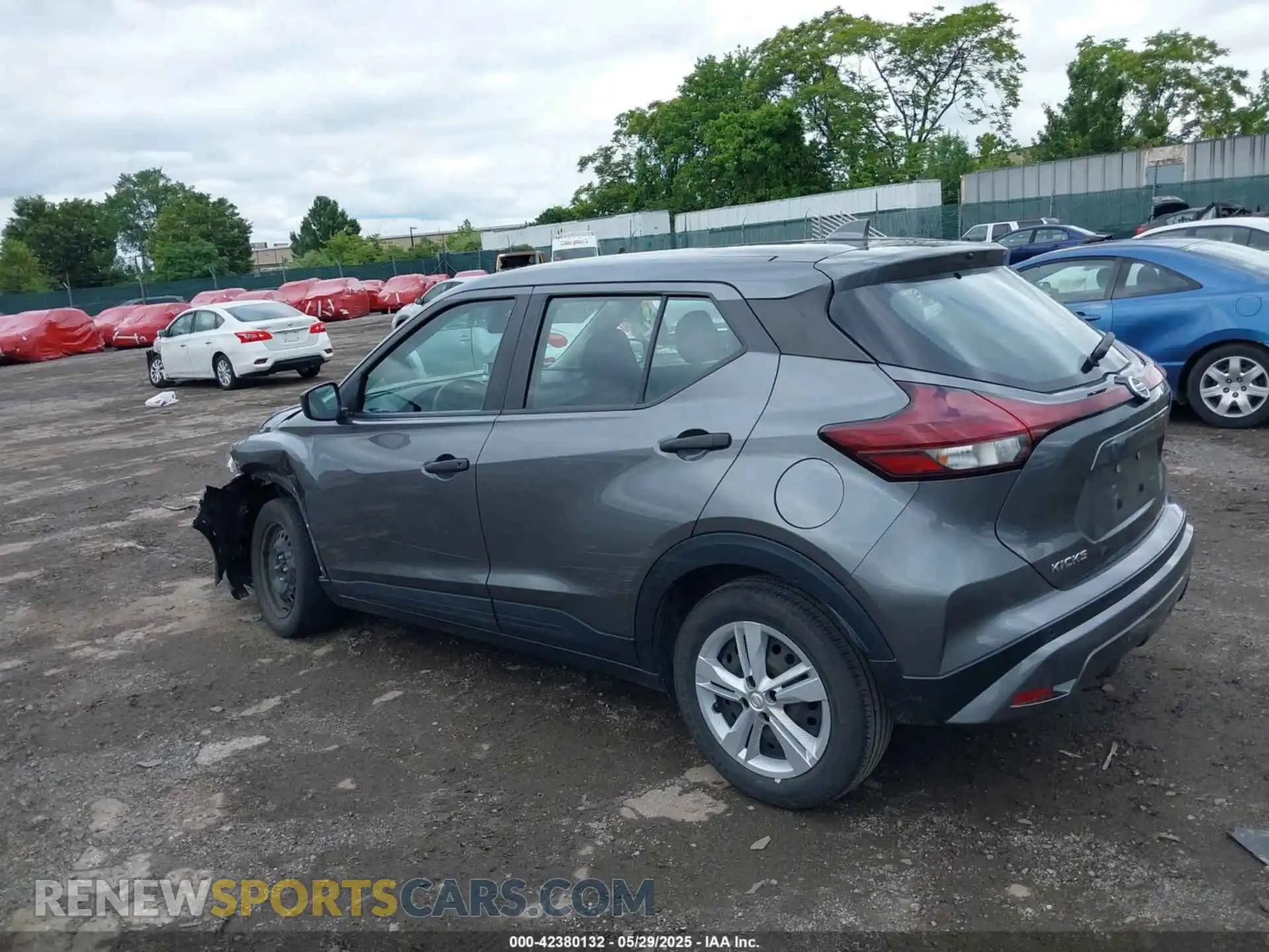 3 Photograph of a damaged car 3N1CP5BV8ML488771 NISSAN KICKS 2021