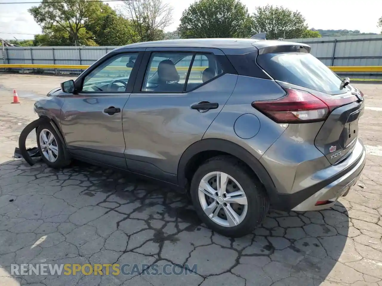 2 Photograph of a damaged car 3N1CP5BV8ML495395 NISSAN KICKS 2021