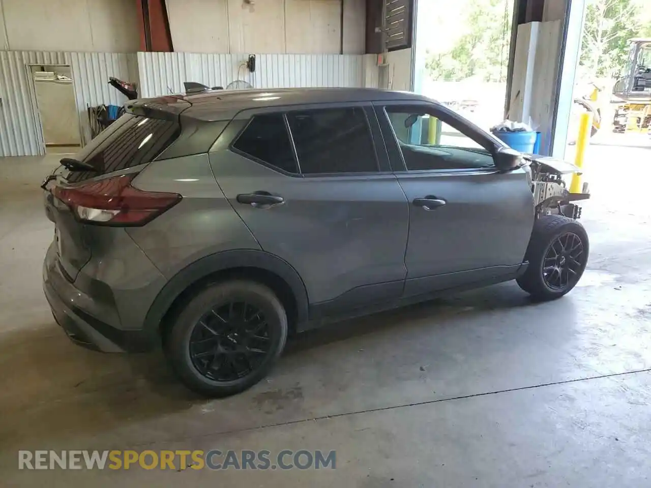 3 Photograph of a damaged car 3N1CP5BV8ML505794 NISSAN KICKS 2021