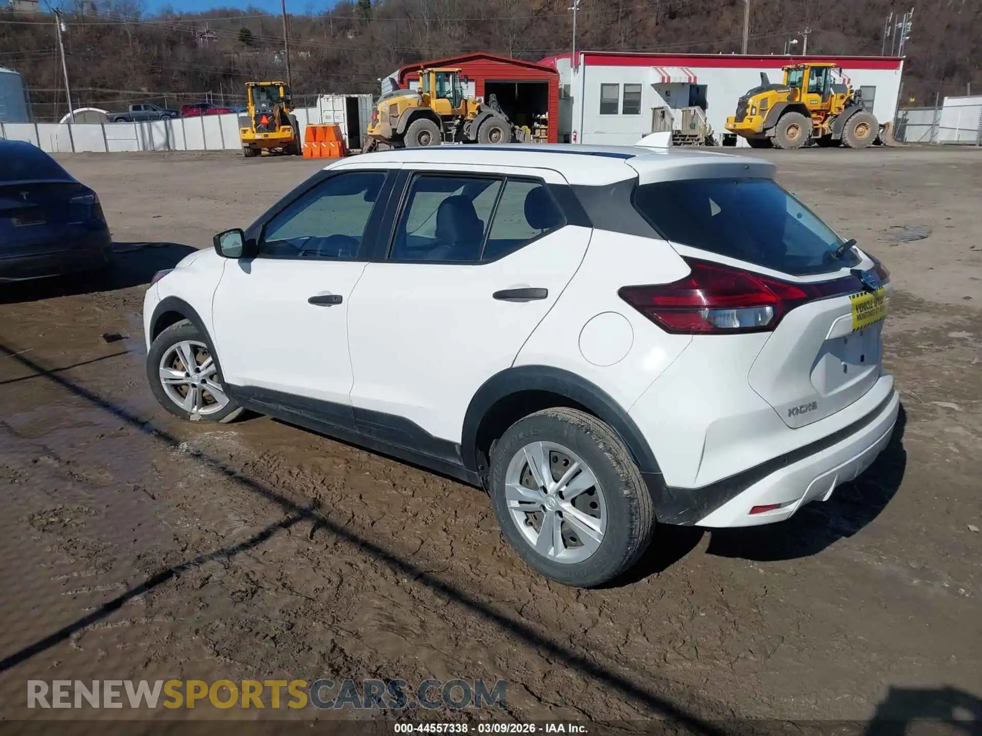 3 Photograph of a damaged car 3N1CP5BV8ML511143 NISSAN KICKS 2021