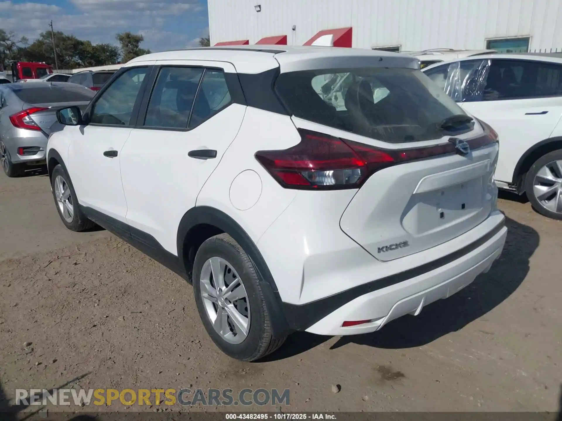 3 Photograph of a damaged car 3N1CP5BV8ML528489 NISSAN KICKS 2021