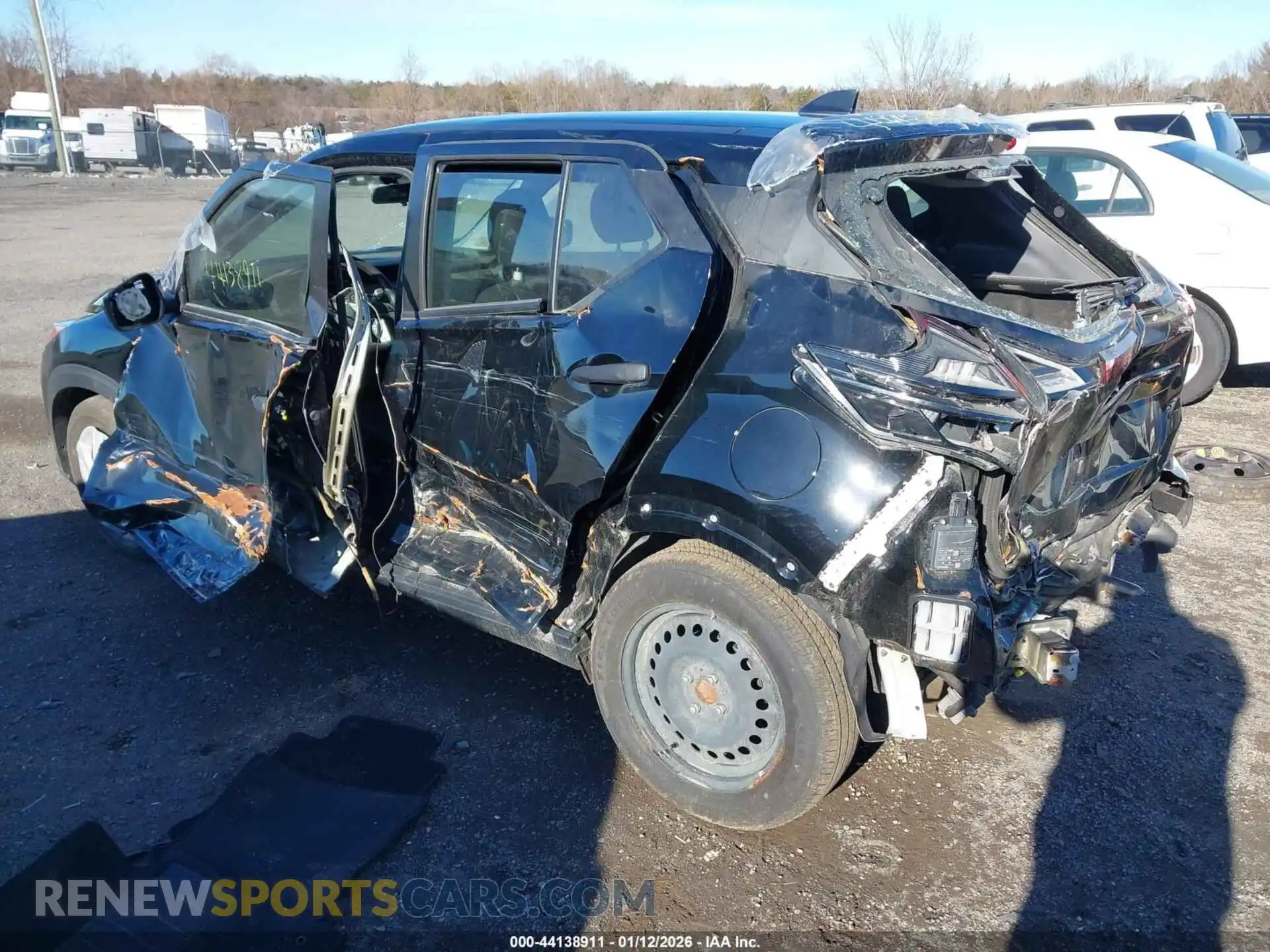 3 Photograph of a damaged car 3N1CP5BV8ML543932 NISSAN KICKS 2021