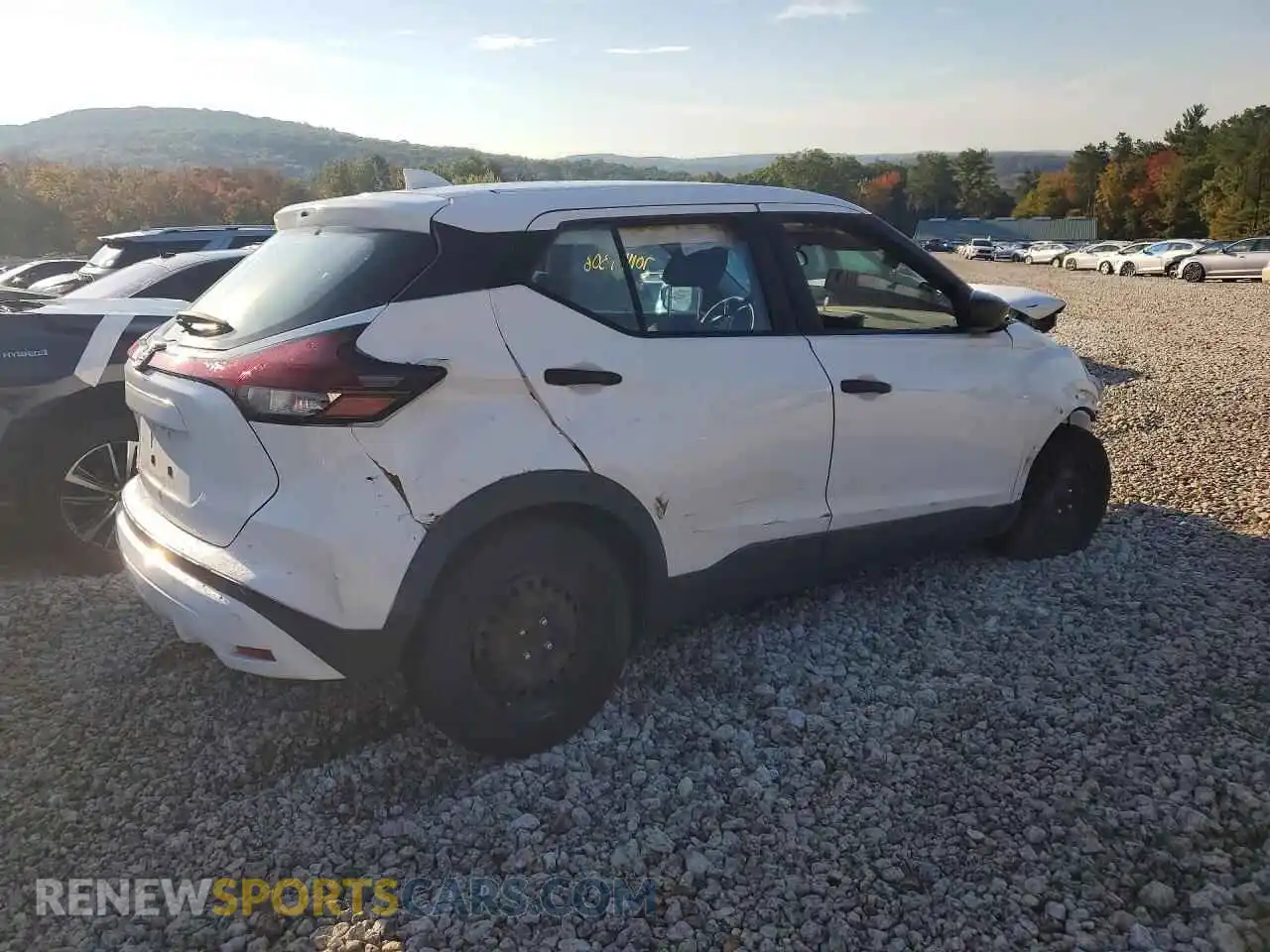 3 Photograph of a damaged car 3N1CP5BV9ML498869 NISSAN KICKS 2021